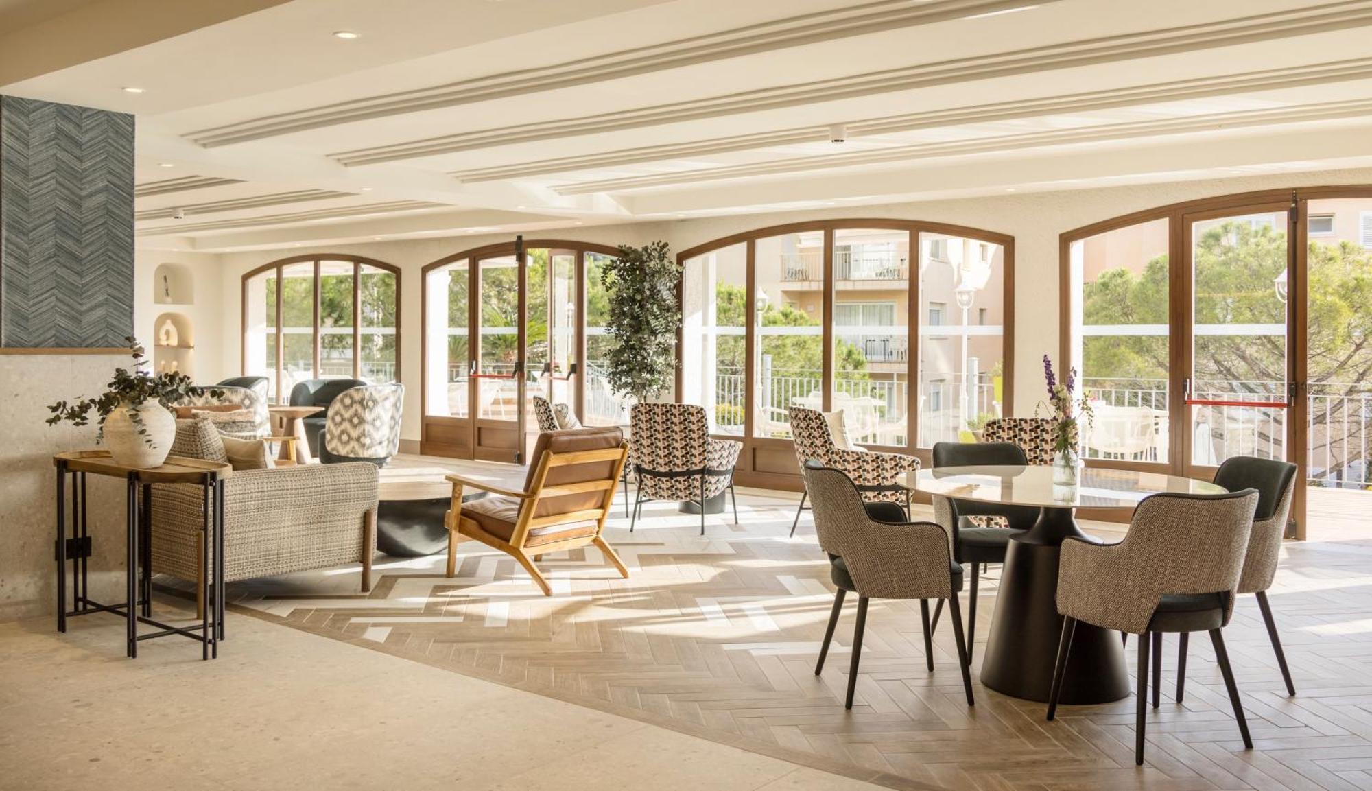 Ilunion Caleta Park Hotel 4*