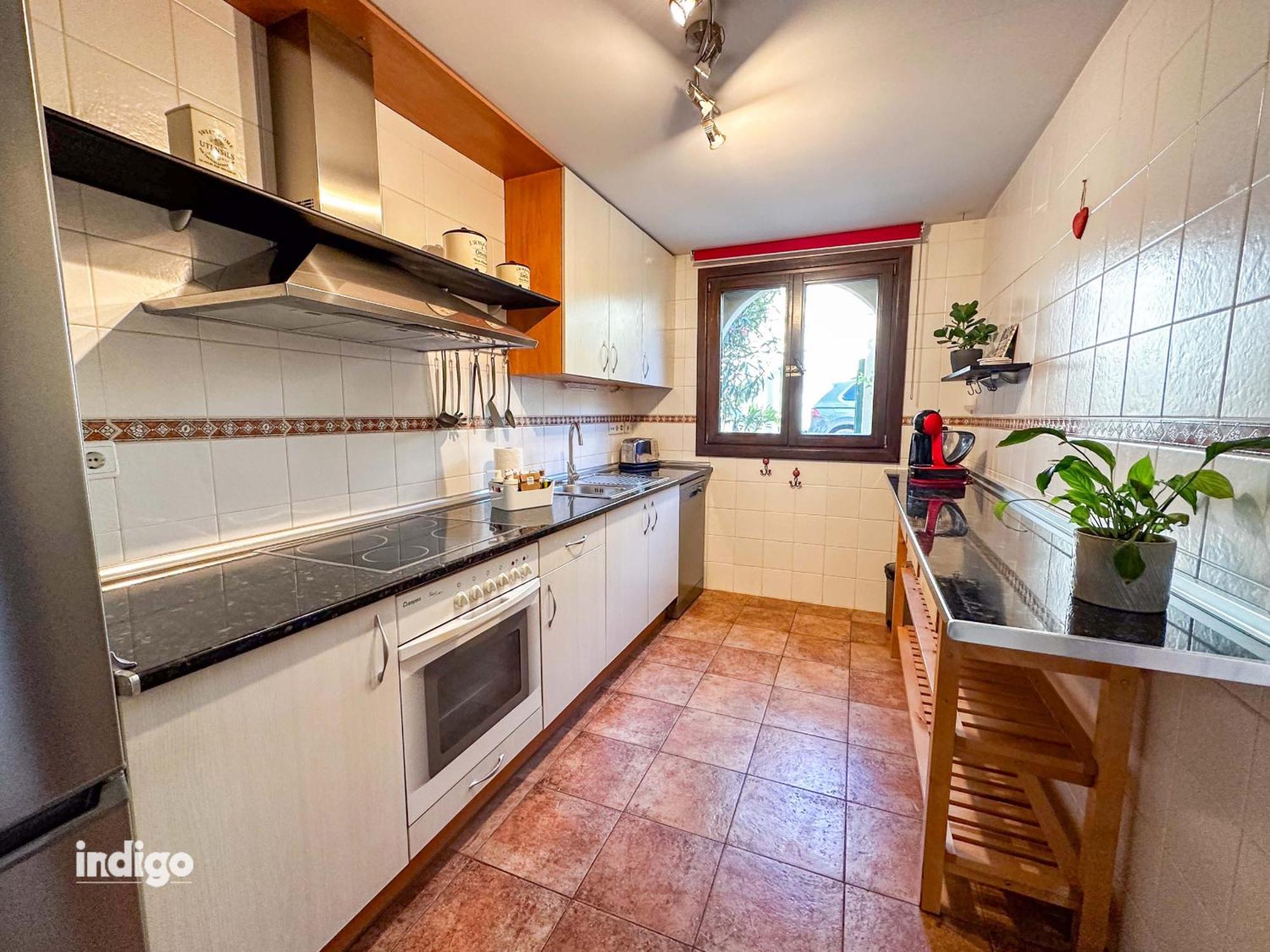 Сasa de vacaciones Ann001 Bright Two Bedroom Townhouse