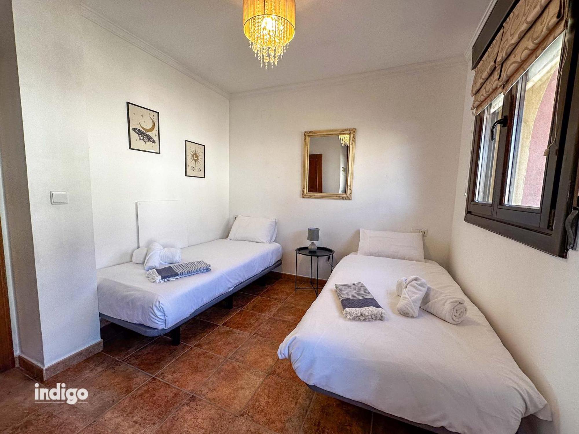 Ann001 Bright Two Bedroom Townhouse Сasa de vacaciones