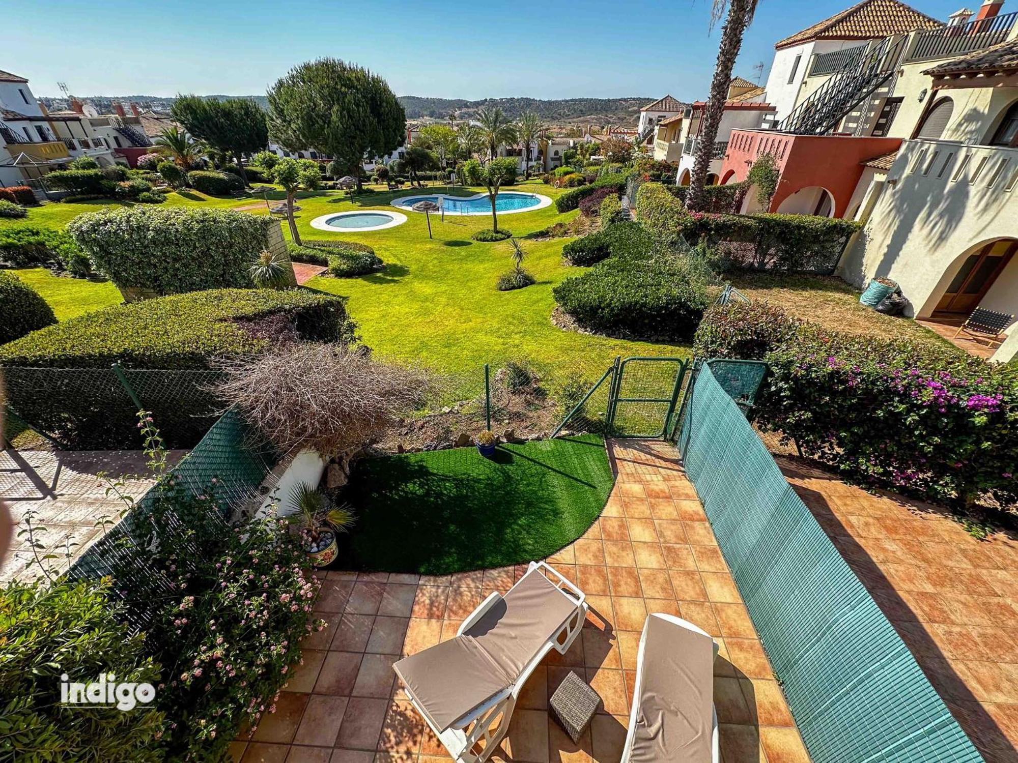 Сasa de vacaciones Ann001 Bright Two Bedroom Townhouse