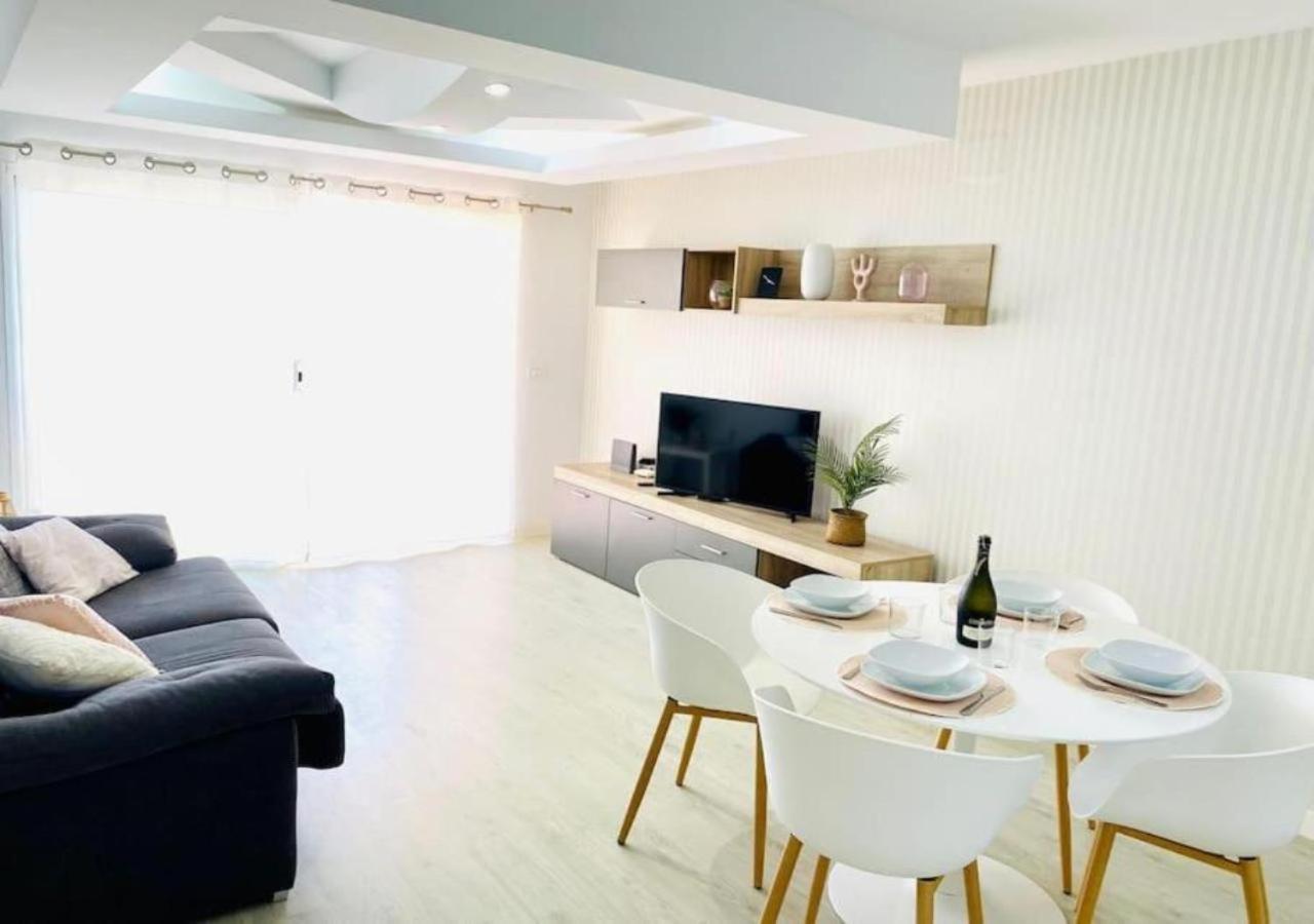 Enjoy Sunsets At Fully Equipped 2br Oceanside View By Aqua Vista Tenerife Apartment