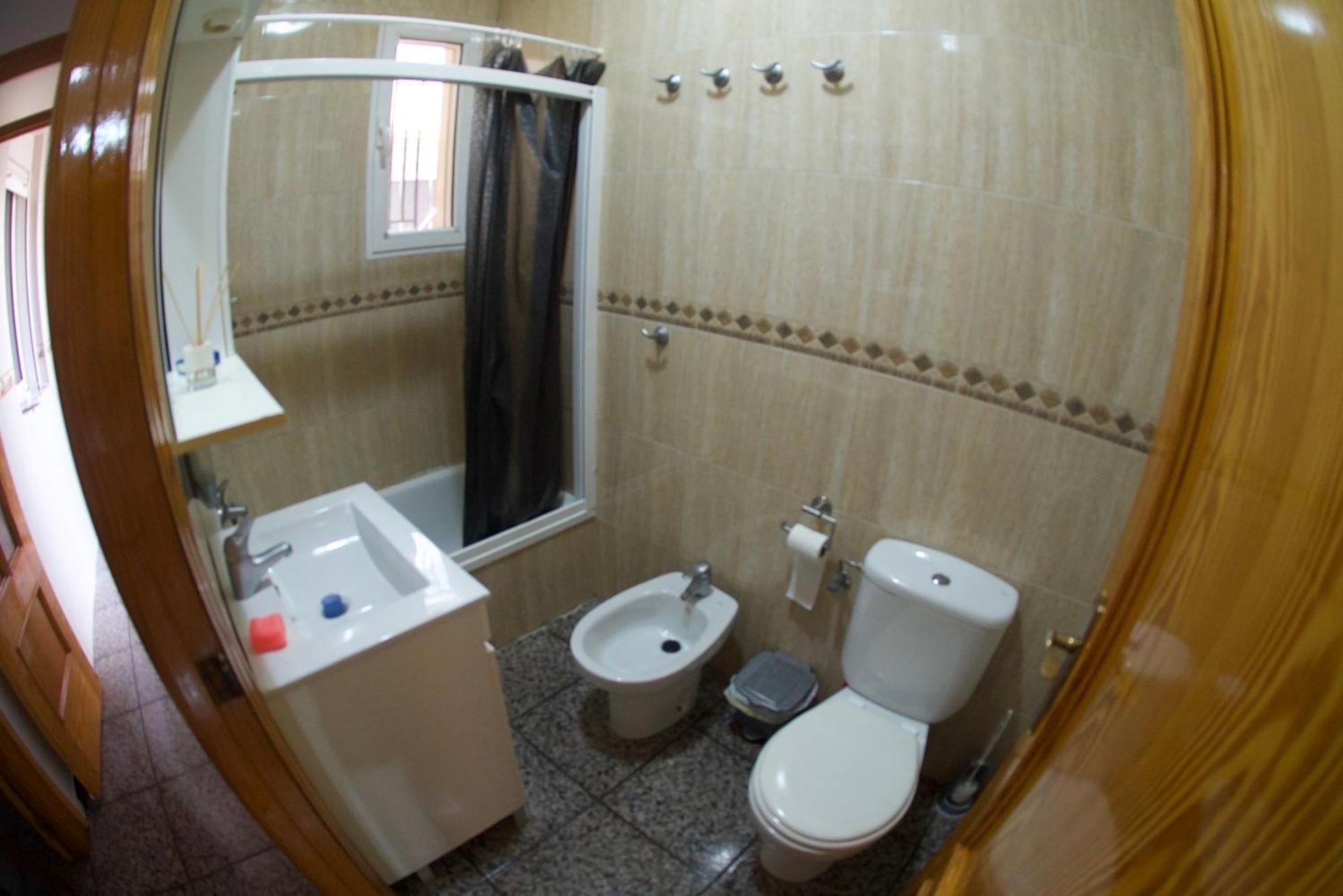 Casa Soto -ubicacion Privilegiada-aparcamiento En Tu Puerta Y Acceso Rapido A Servicios- Playas Y Lugares De Interes- Netflix Y Prime Activados *