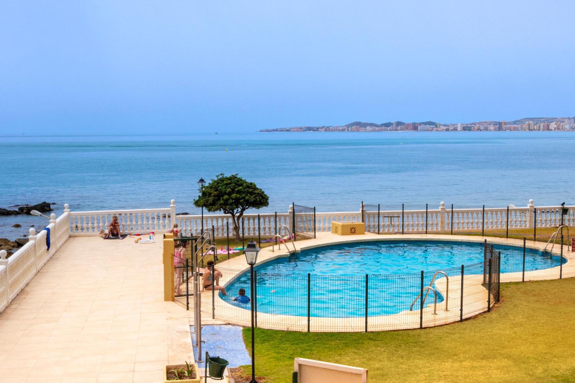 Sobre Del Mar Apartment