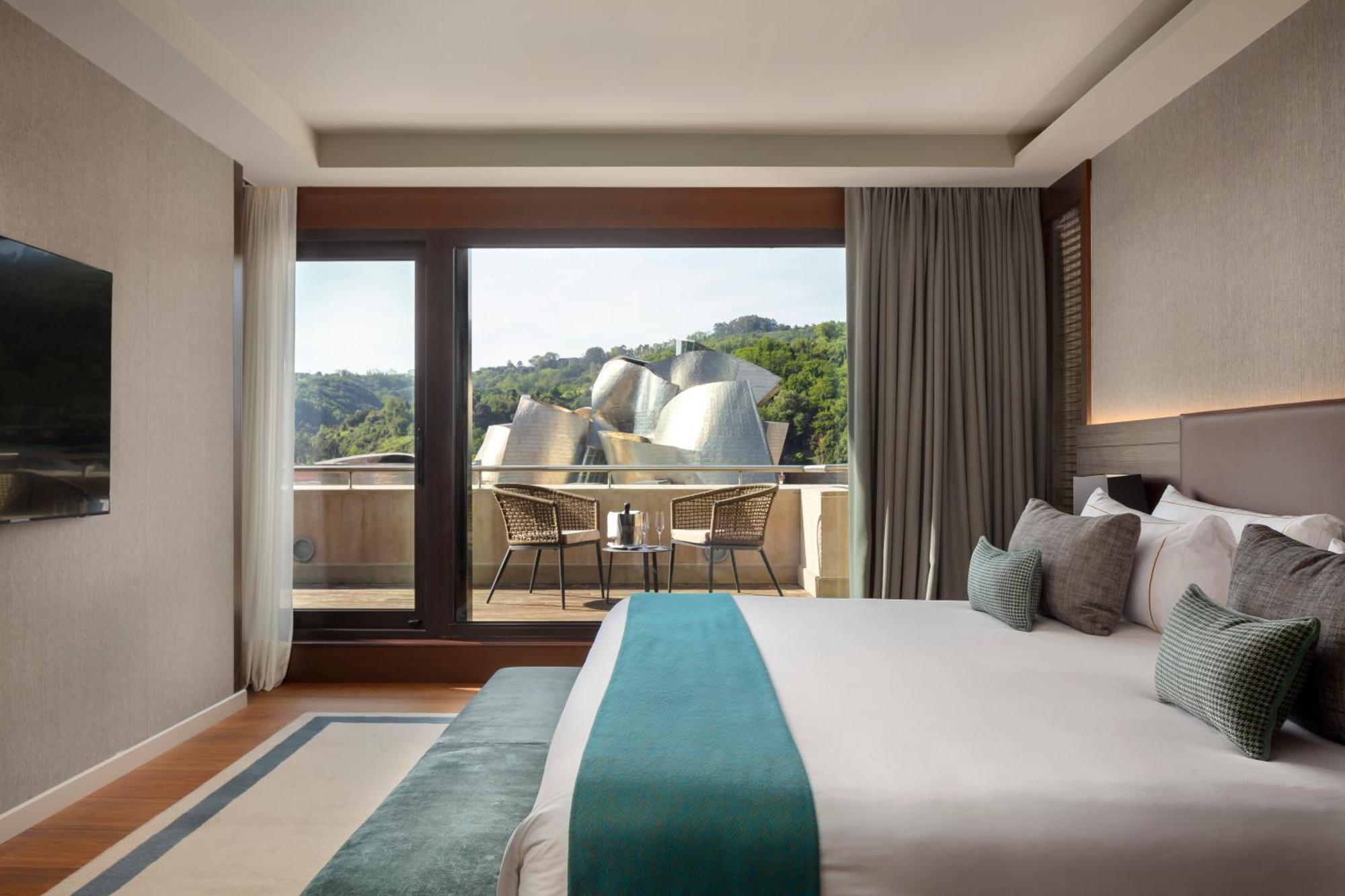 The Artist Grand Of Art Hotel