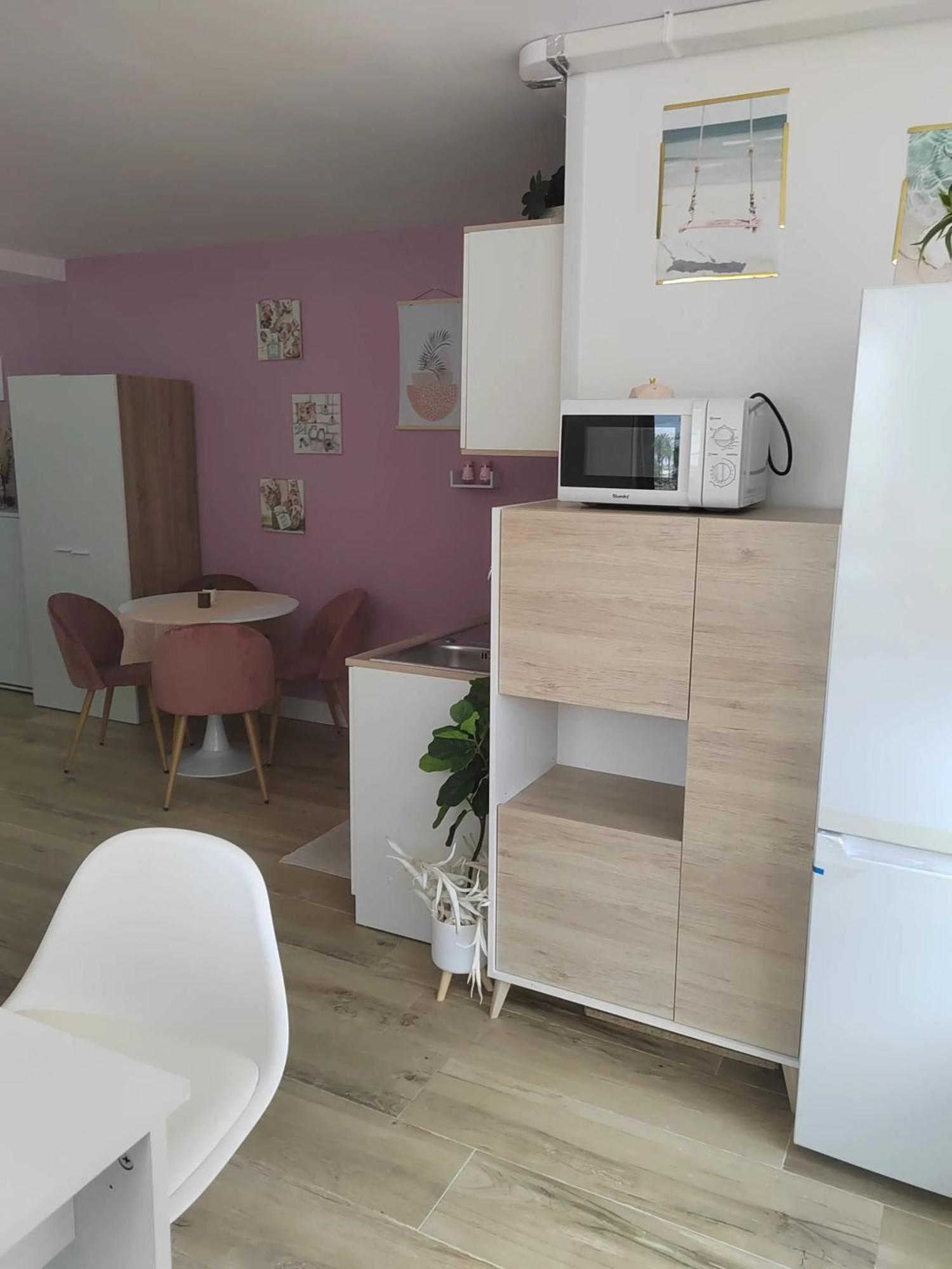 Bright With Sea View 50 M² Pool Apartment Fuengirola