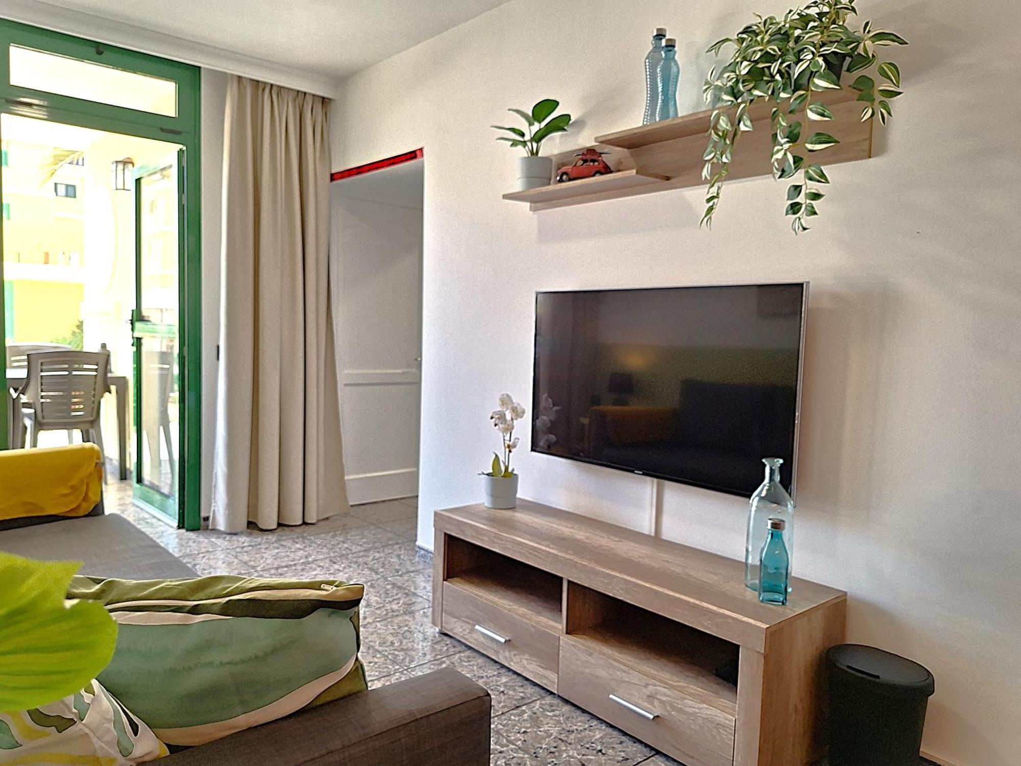 Las Olas Palmeras Apartment