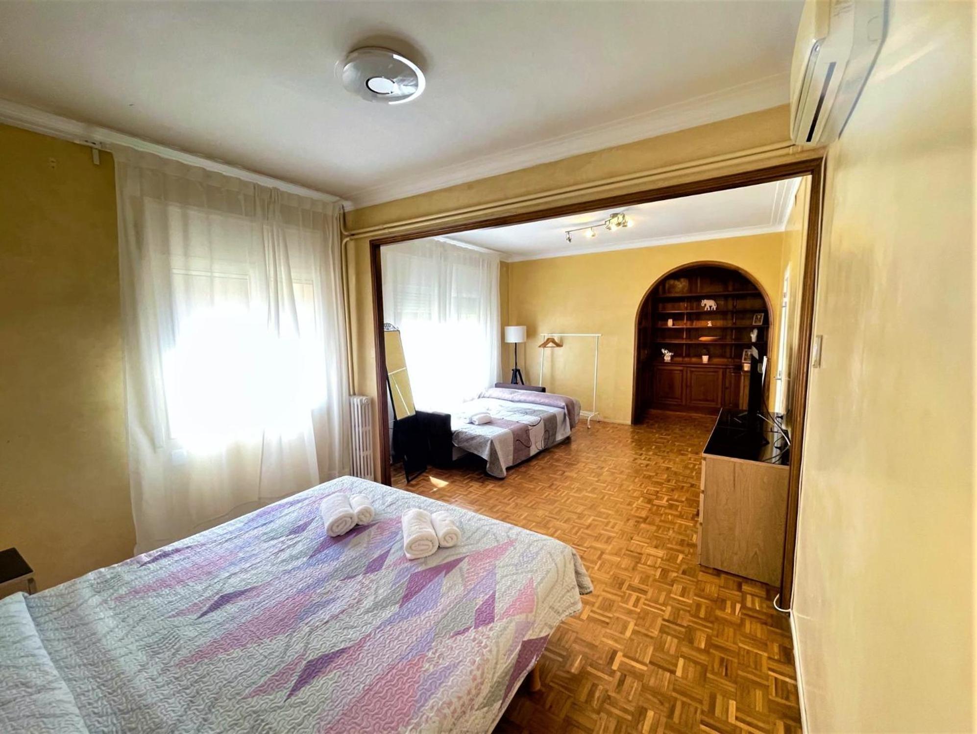 Bed & Breakfast Alojamiento Villaroel