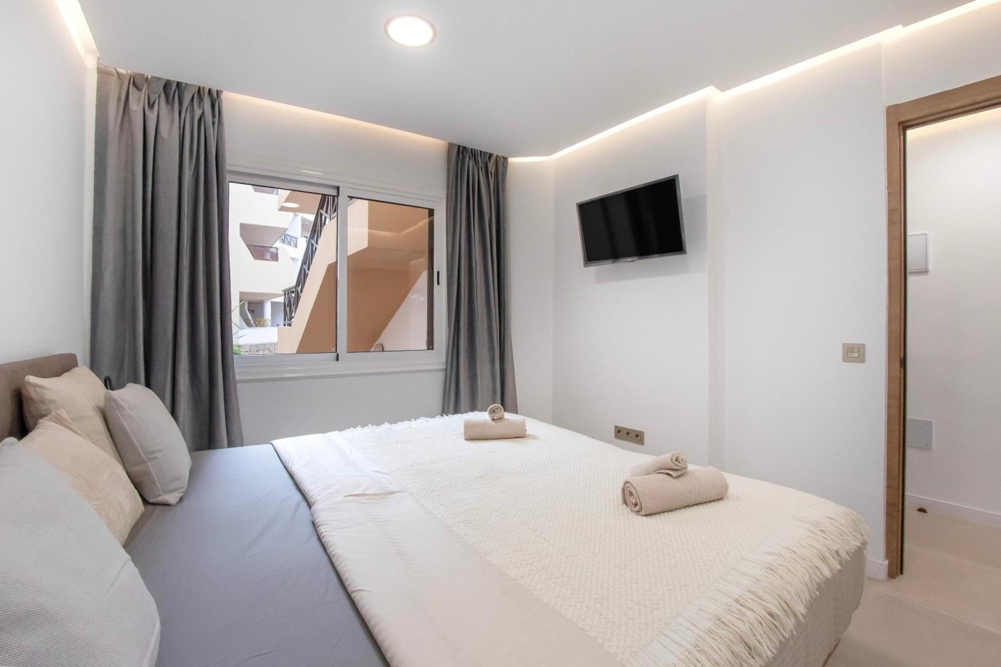 Сasa de vacaciones Newly Renovated, Luxurious With A Heated Pool, 259 *