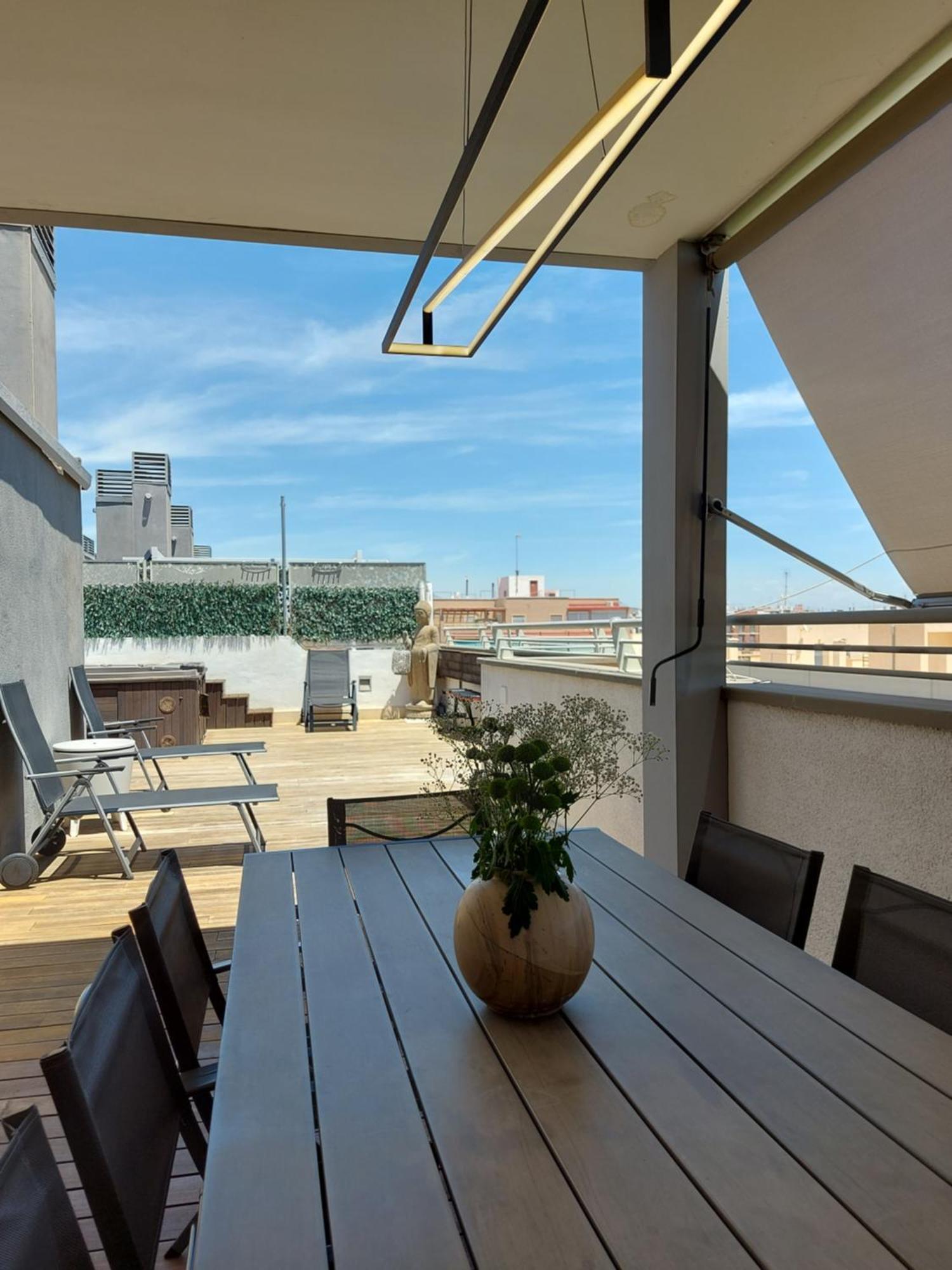 Atico De Lujo Con Jacuzzi Climatizado En Terraza Elche