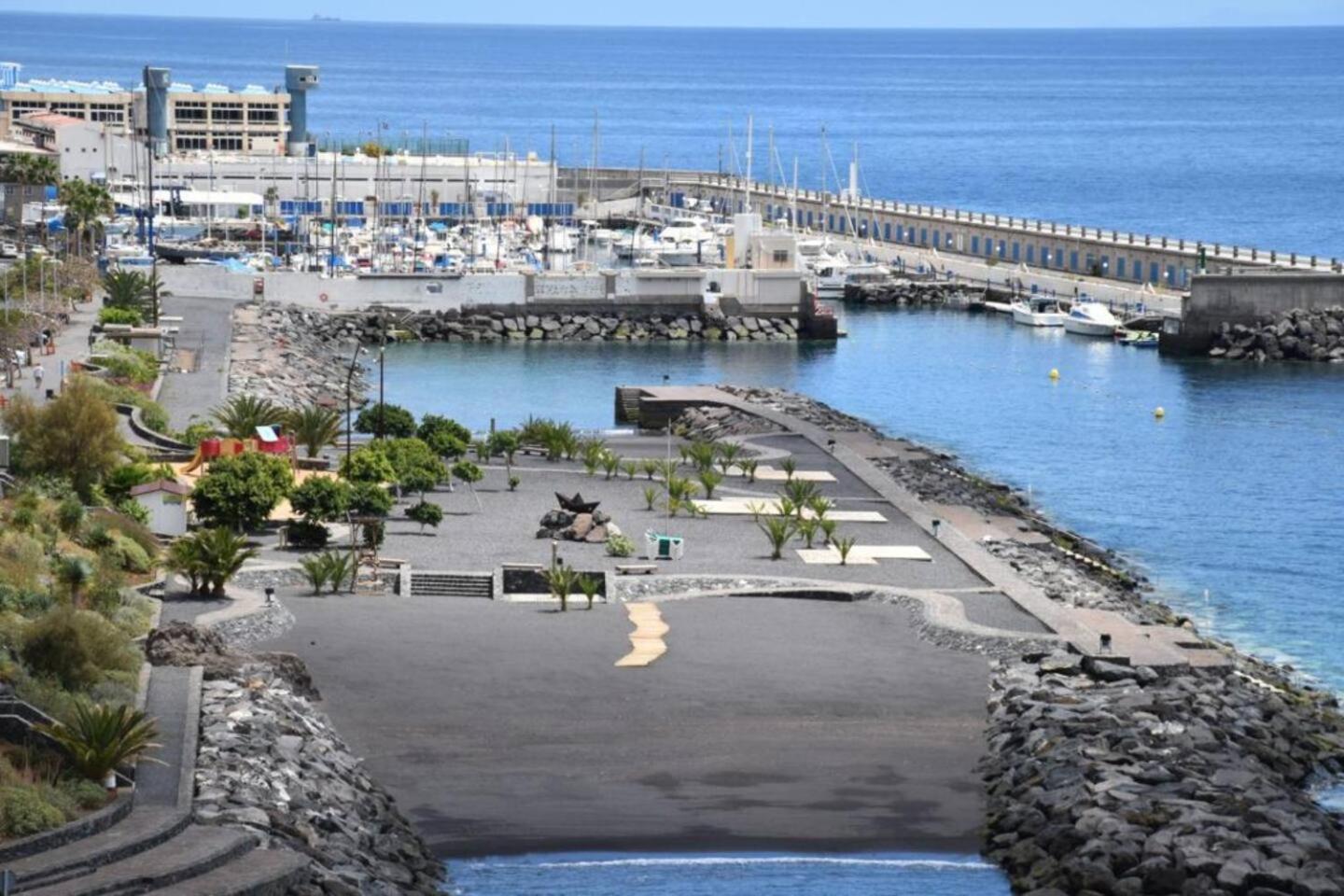 Maravilloso Duplex Frente Al Mar Con Parking Propio A Pie De Playa *