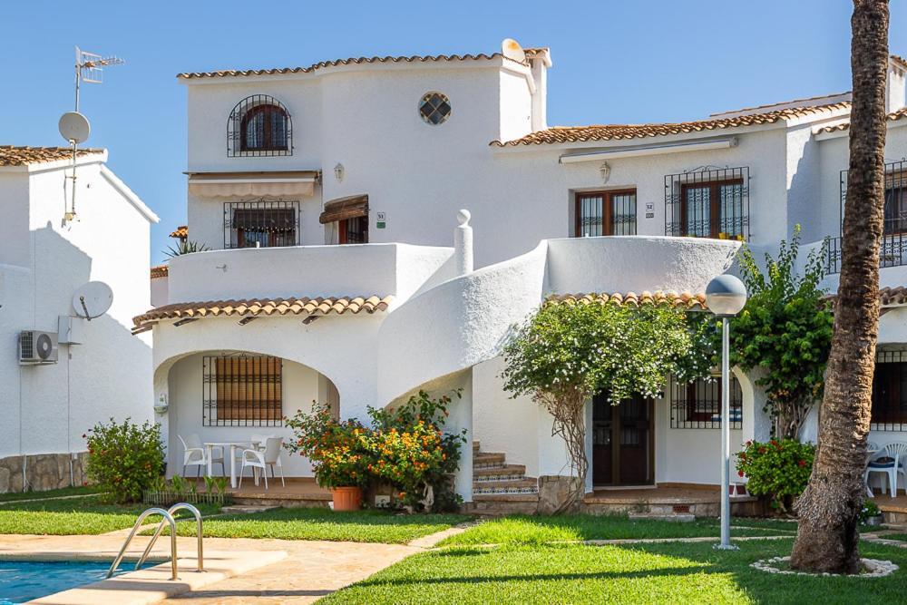 Apartment Gorgeous, Sunny With Mountain Views Denia