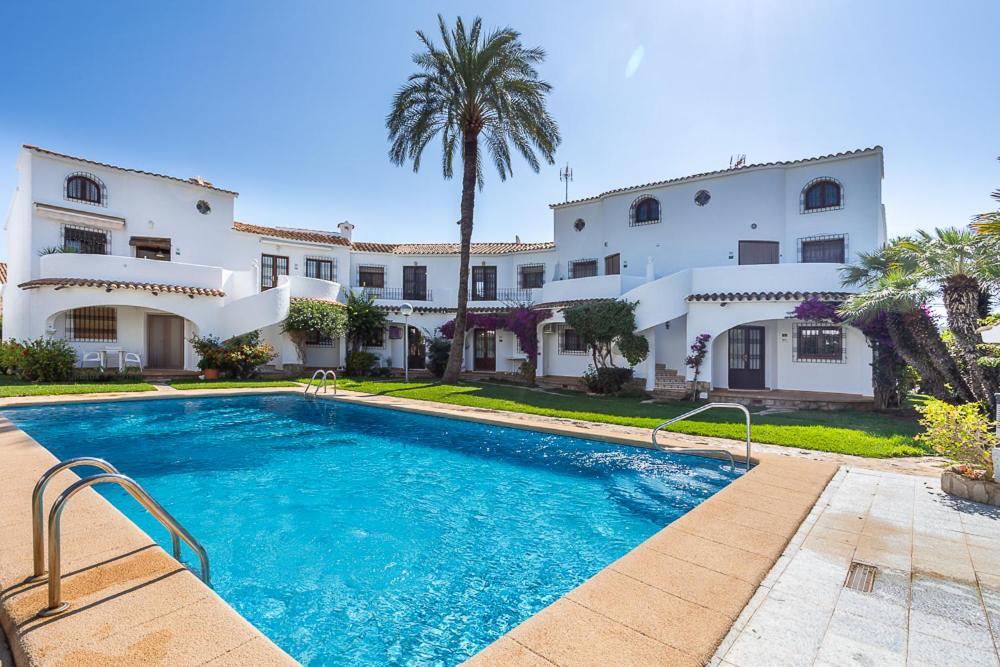 Gorgeous, Sunny With Mountain Views Apartment *