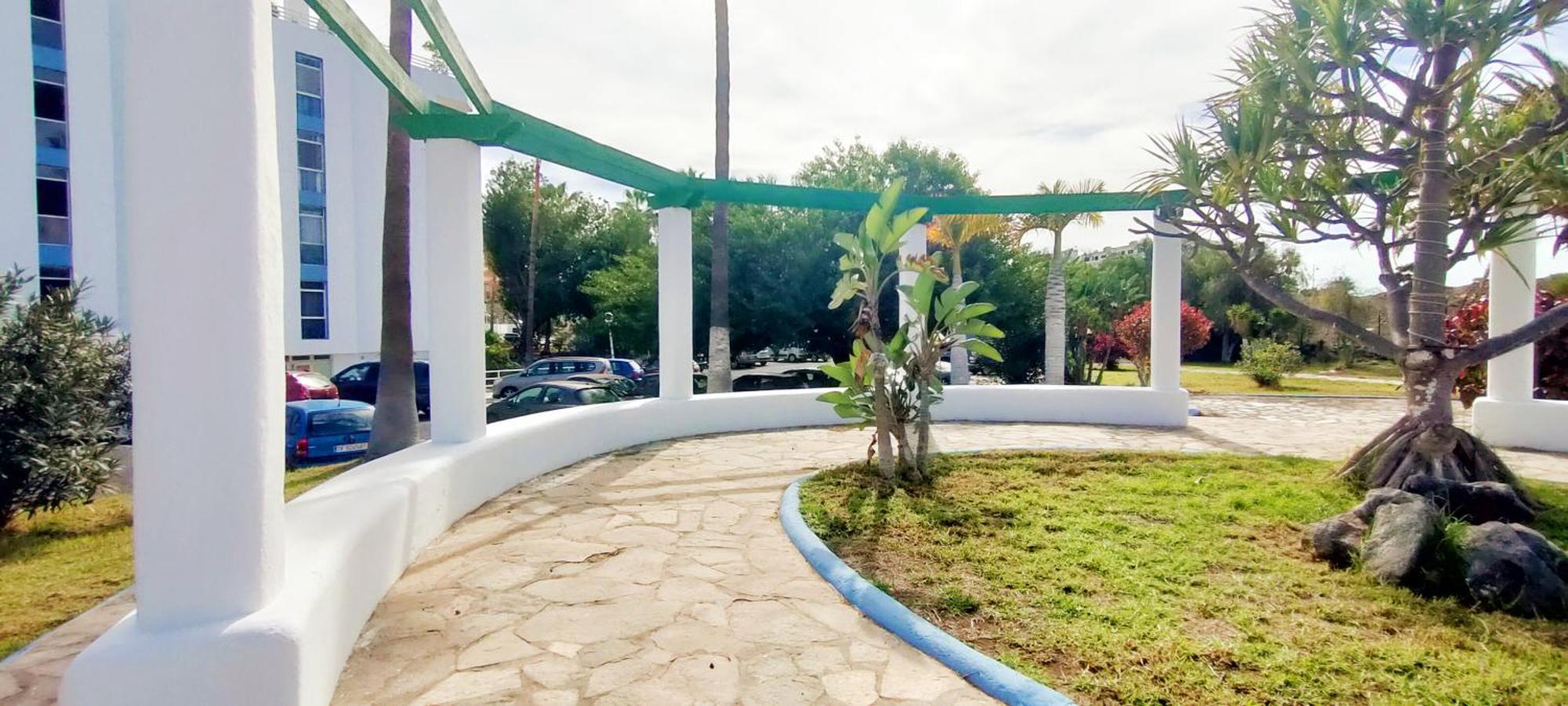 Apartment Park Con Piscina, Bar, Wifi, Parking *