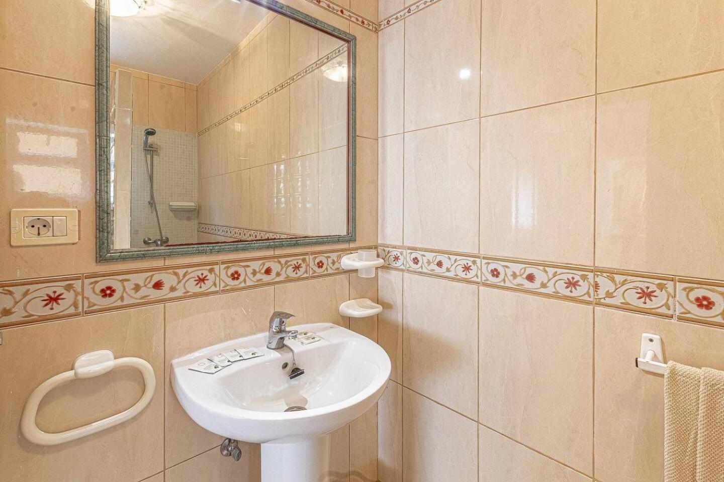Villa Victoria With Heated Pool