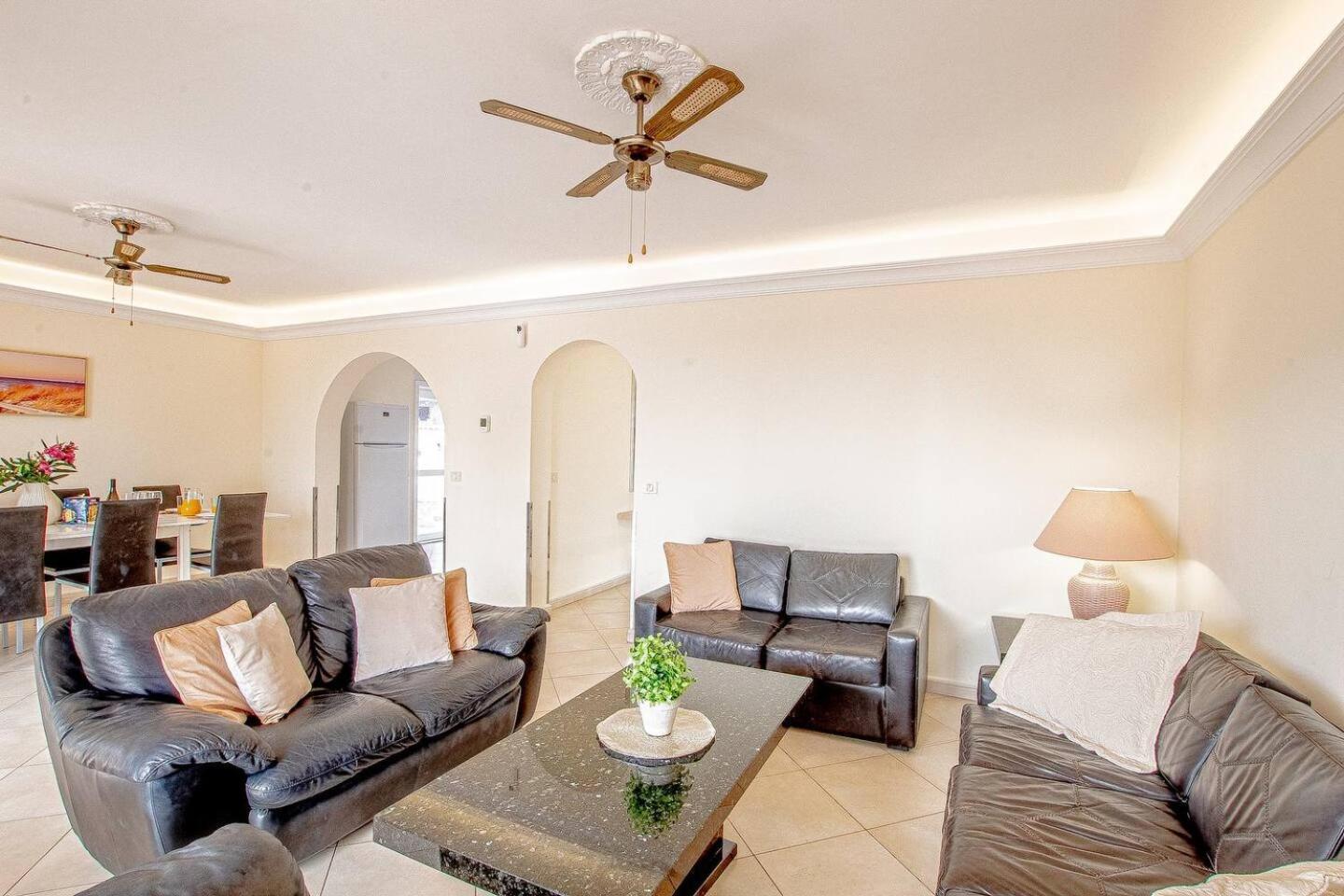 Villa Victoria With Heated Pool
