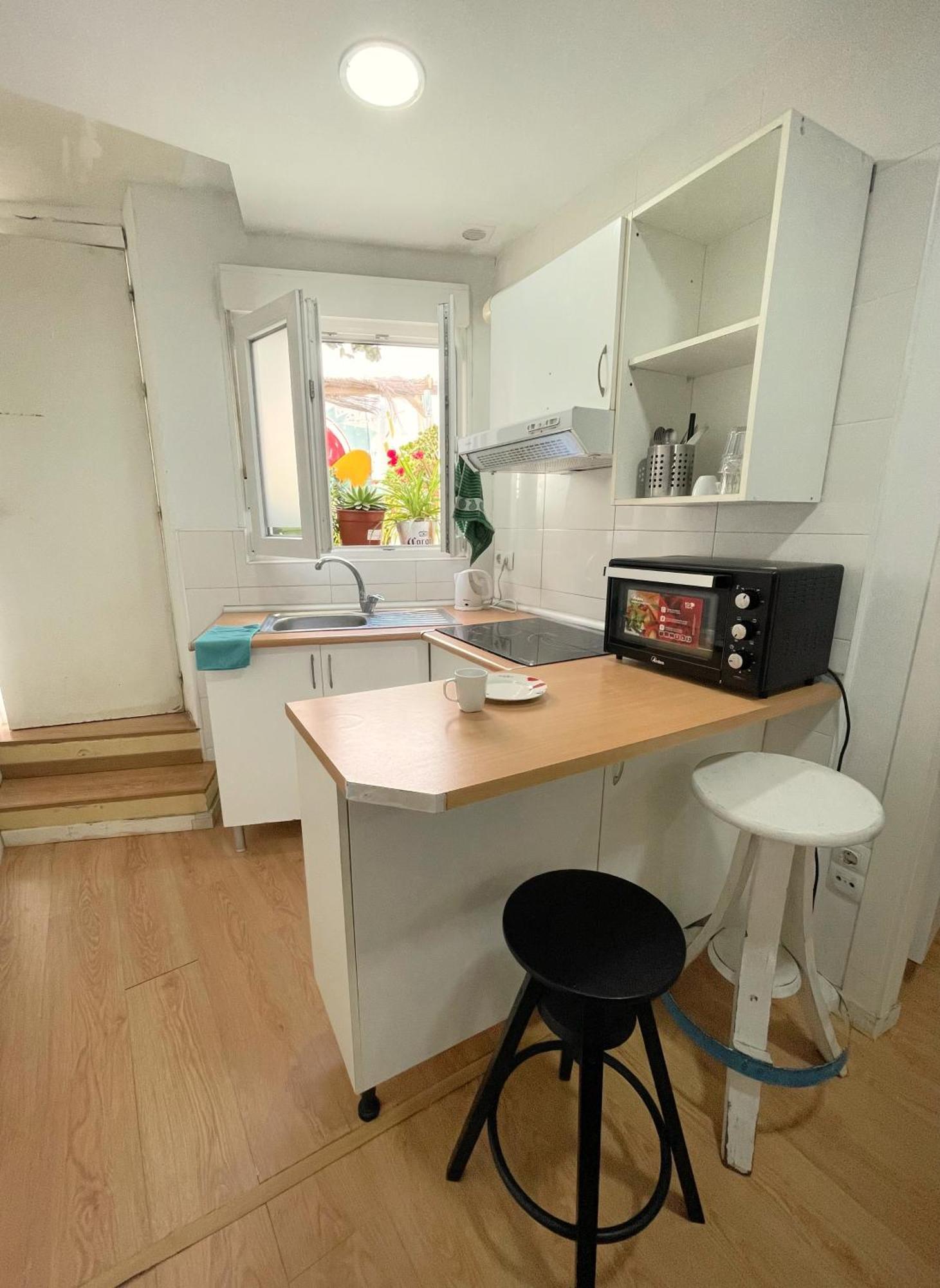 Apartamento Rosa De Los Vientos: Estudios Cádiz