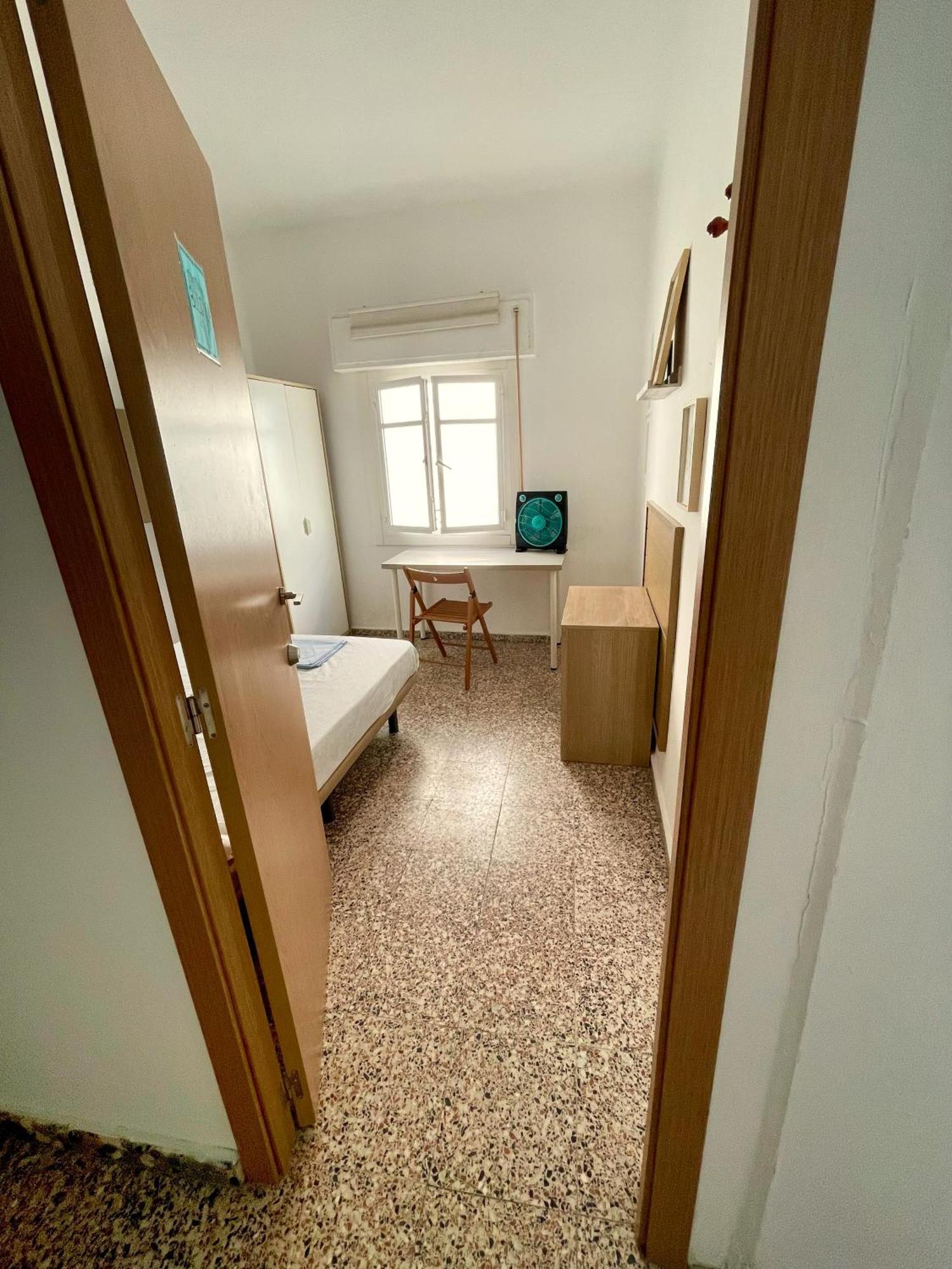 Rosa De Los Vientos: Estudios * Cádiz