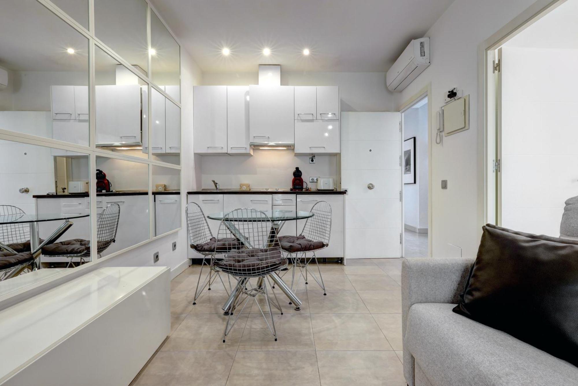 Con Vistas Y Terraza En Apartamento