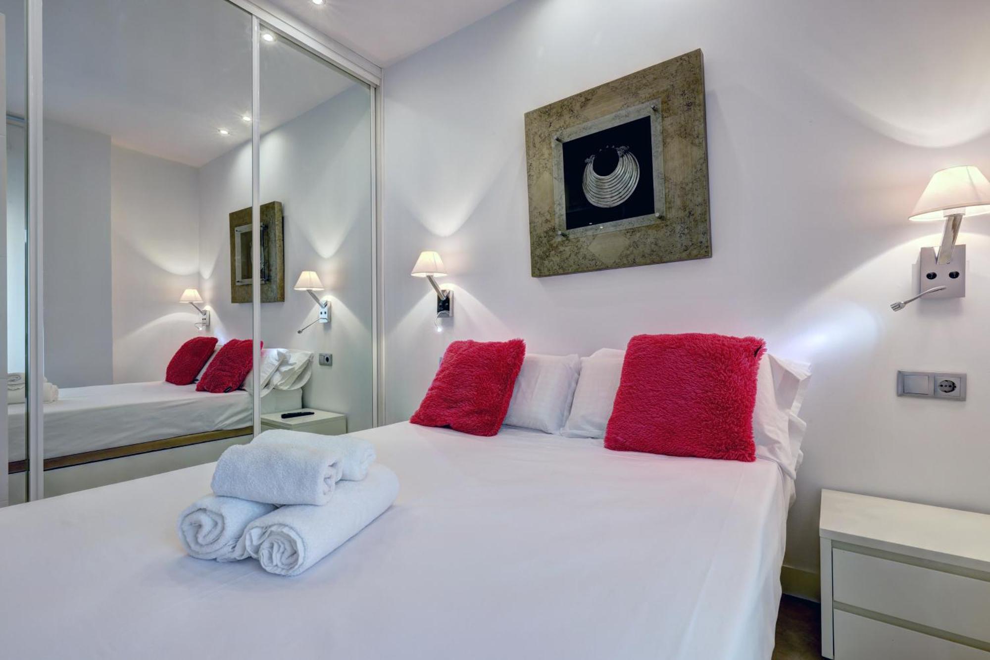 Apartamento Con Vistas Y Terraza En *