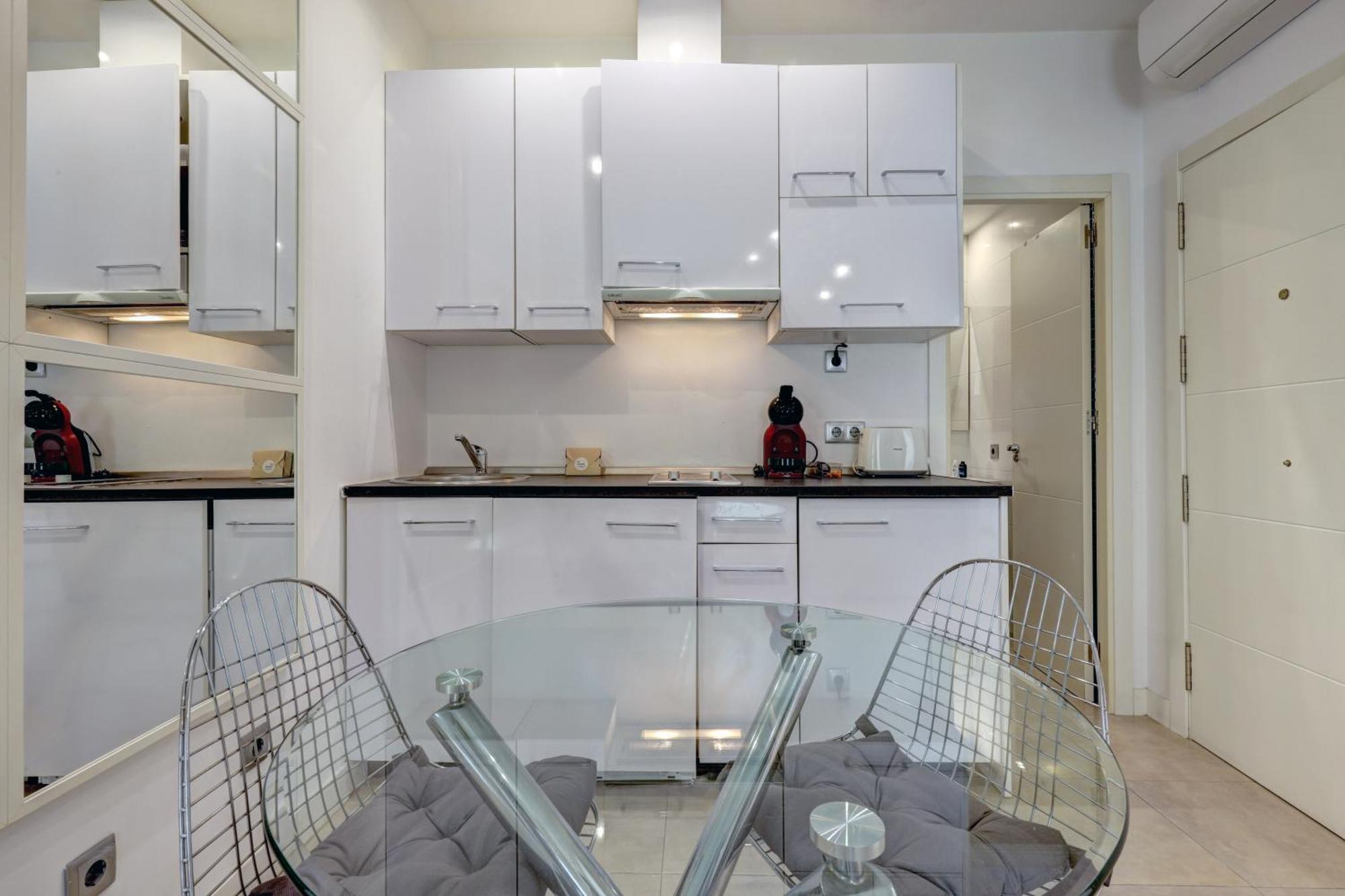 Con Vistas Y Terraza En Apartamento *