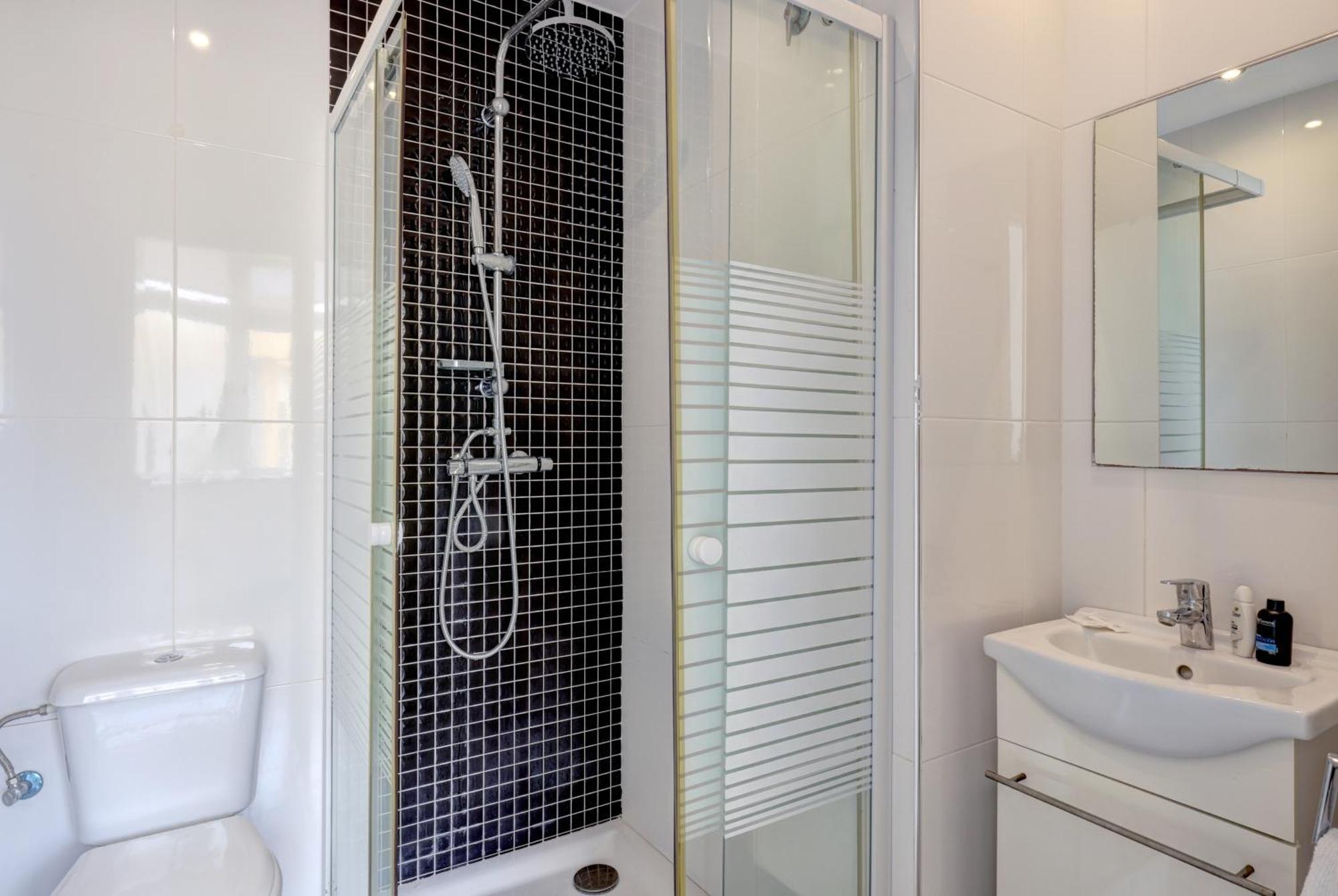 Apartamento Con Vistas Y Terraza En *