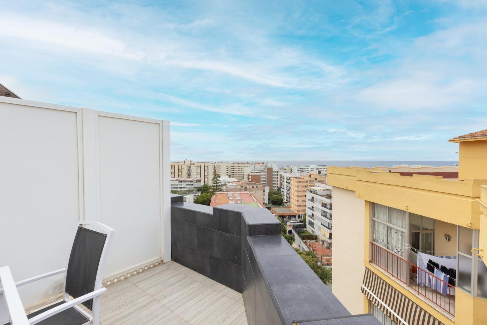 Apartamento Con Vistas Y Terraza En *