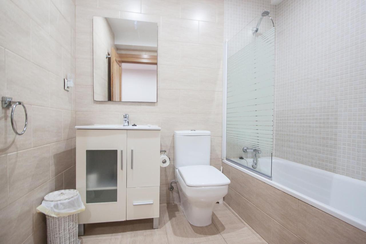 Holiday home Busgosu, Casa A 300 M De La Playa De Poo Vv-993-as *