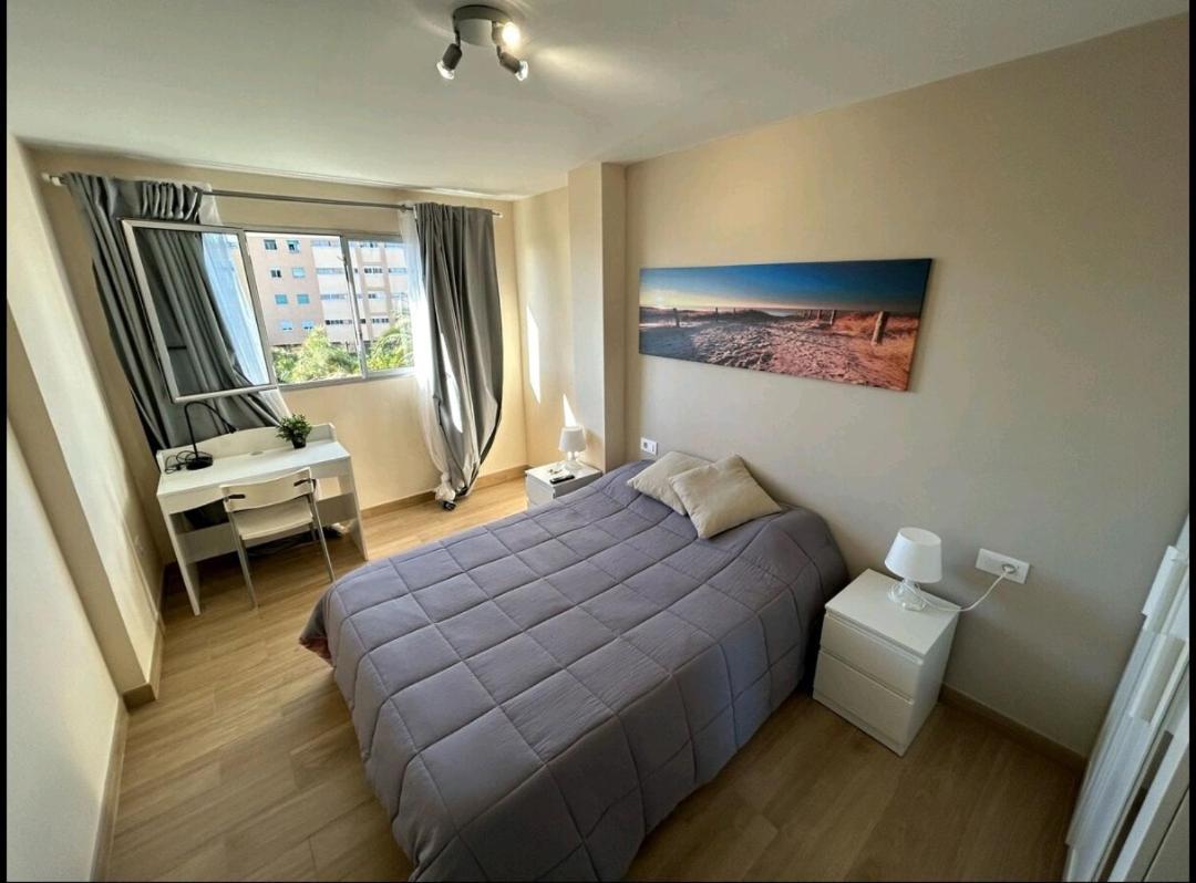 Mari: Area Private With Shared Baths Guest house La Laguna (Tenerife)