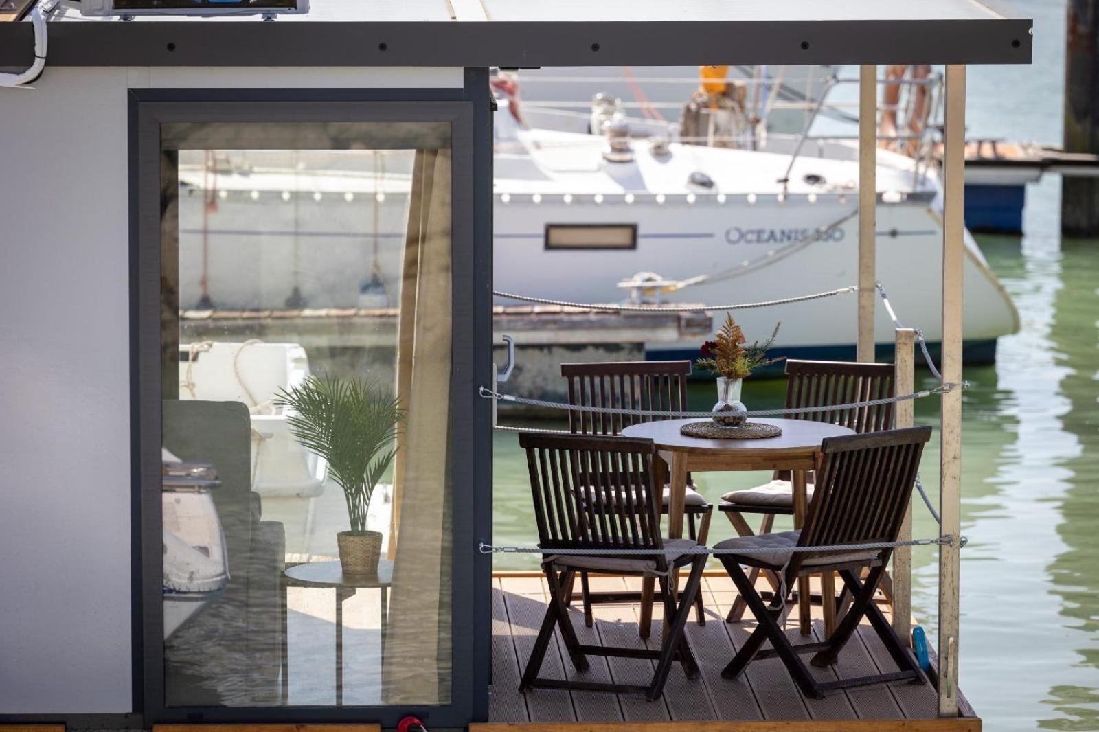 The Boathouse Company - Casa Flotante Experience - Real Club Nautico, *
