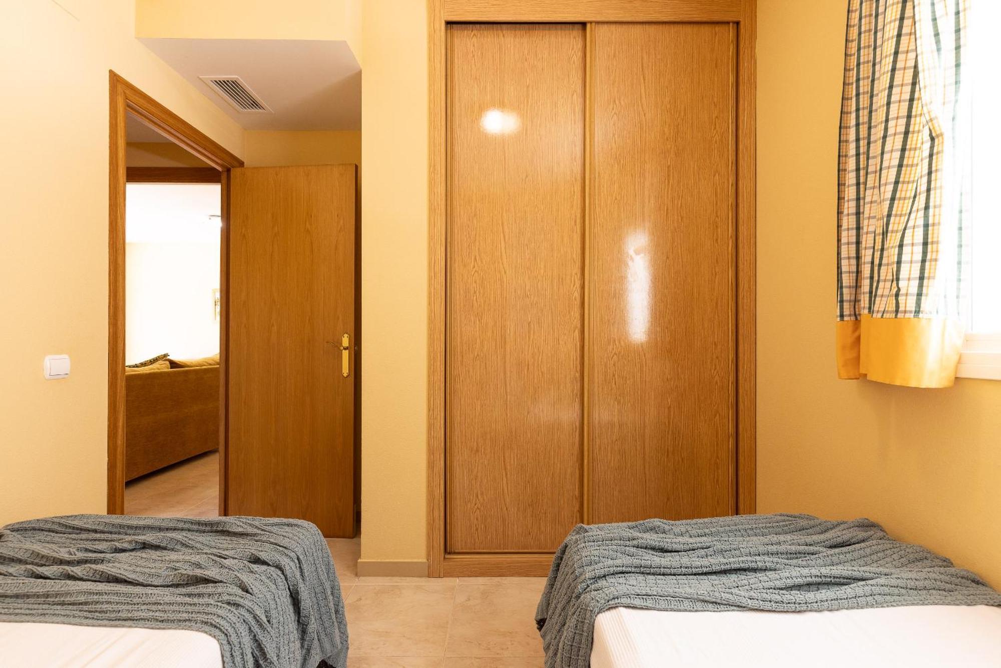 Uhc Golden Pineda Apartamento *