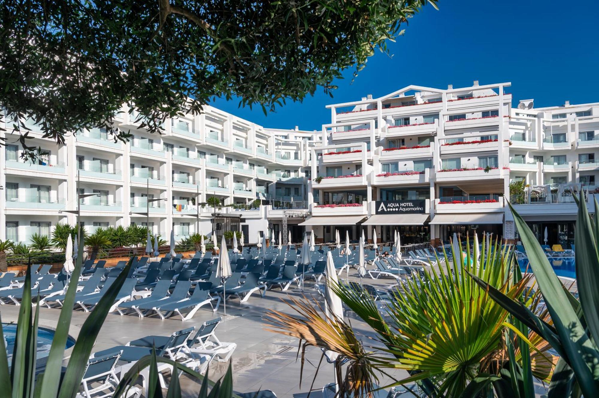 Aqua Aquamarina & Hotel 4*