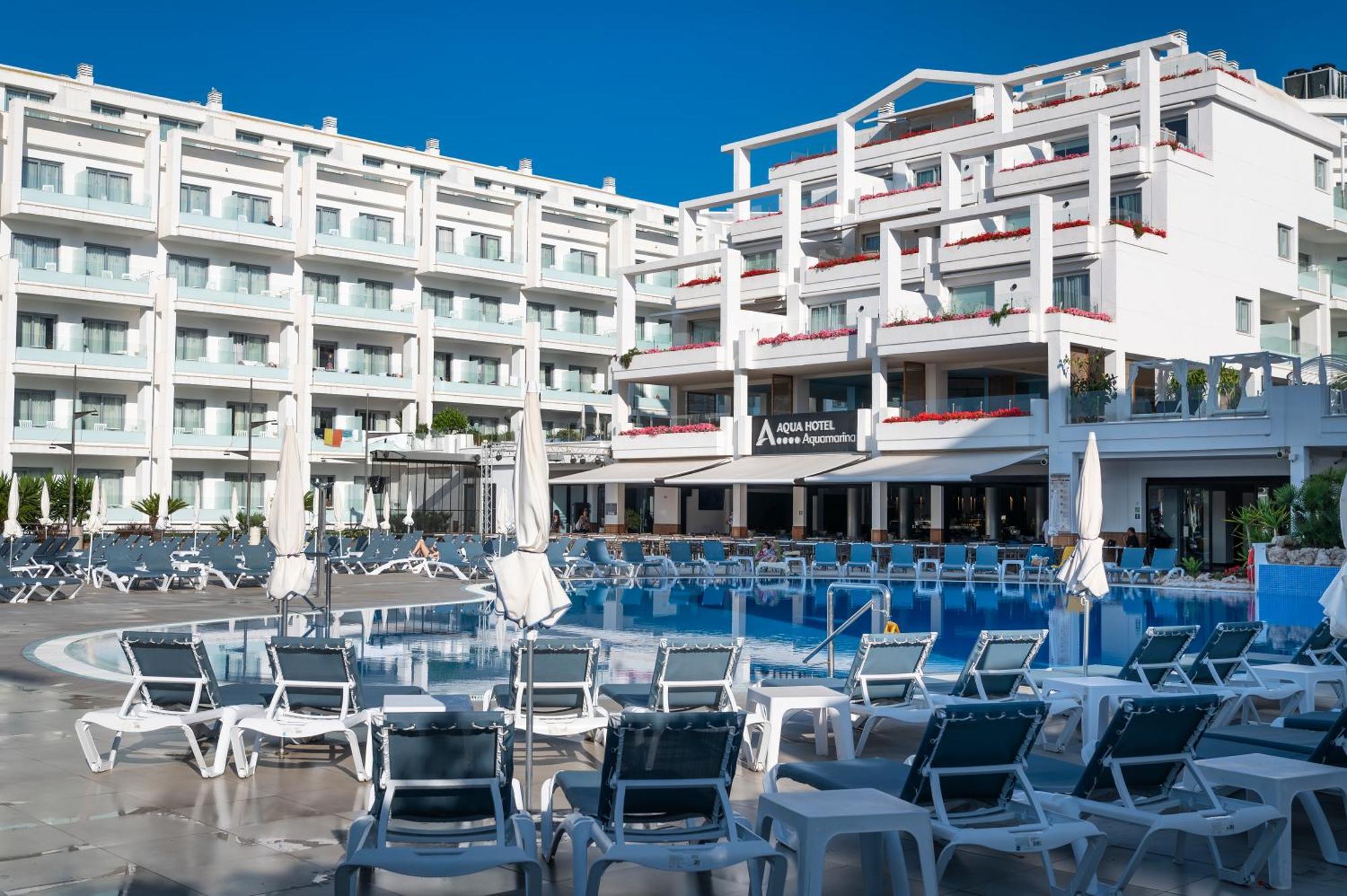 Aqua Aquamarina & Hotel 4*