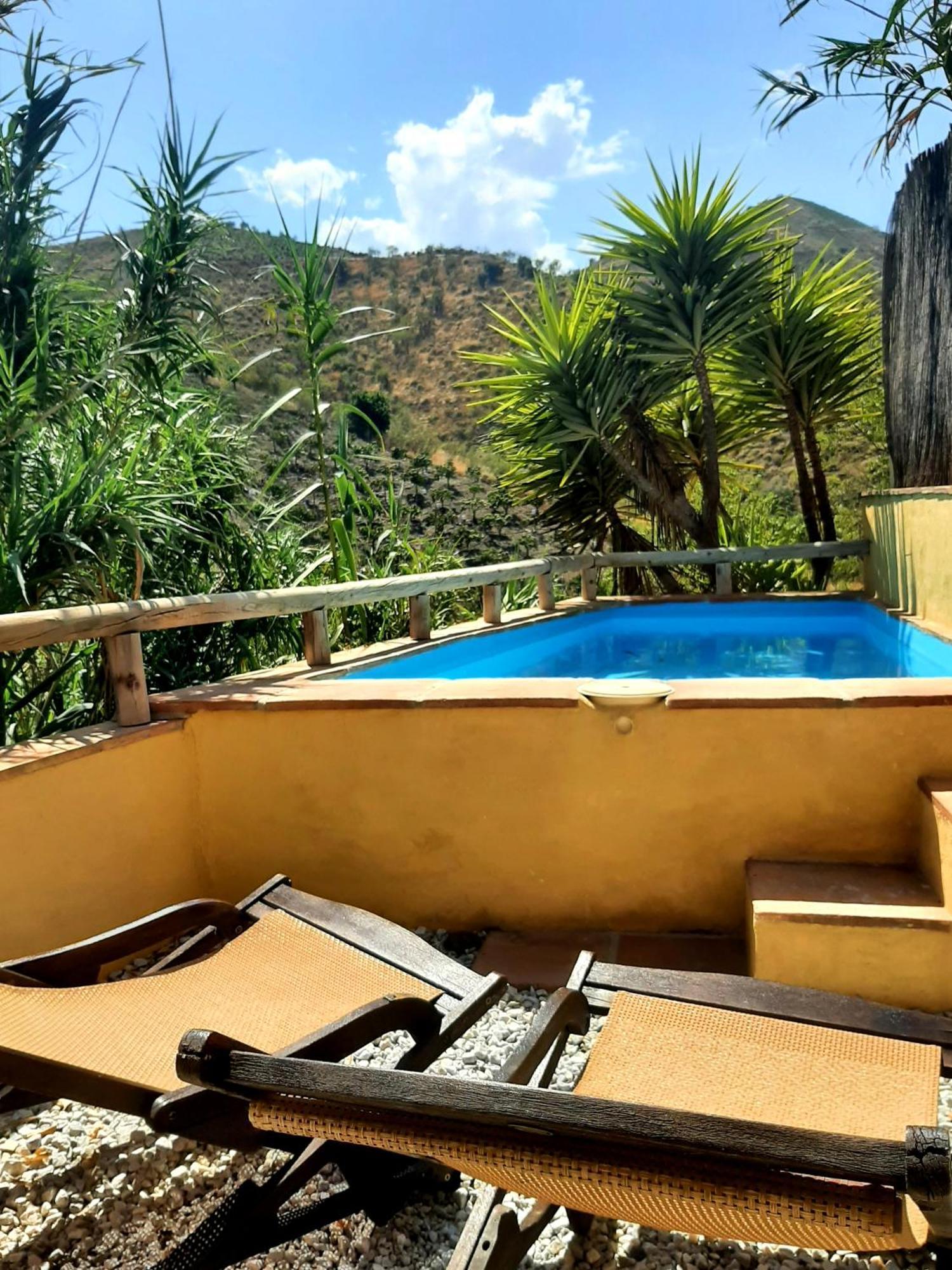 Adobe Getaway With 'private Plunge Pool' *