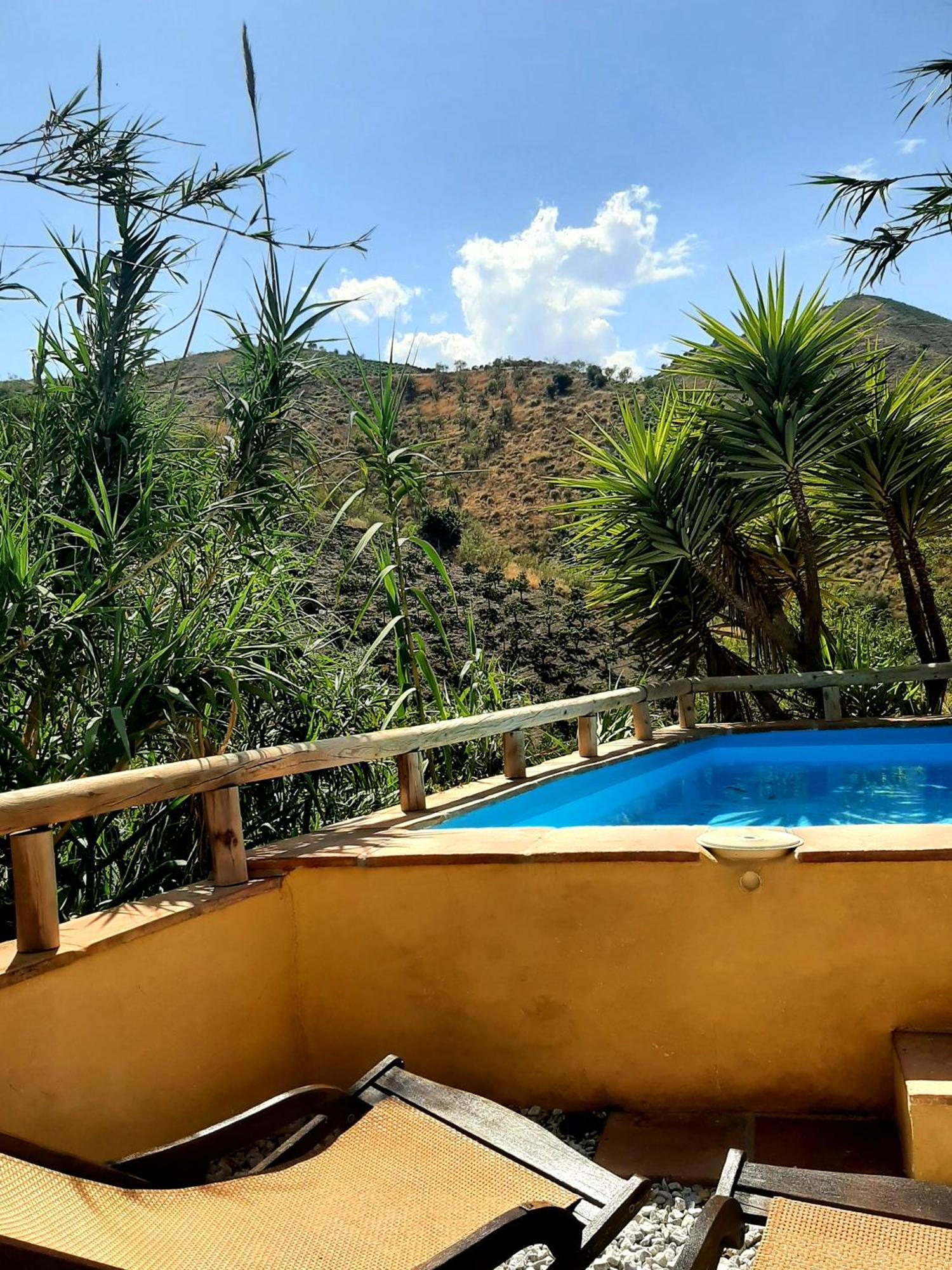 Adobe Getaway With 'private Plunge Pool' *