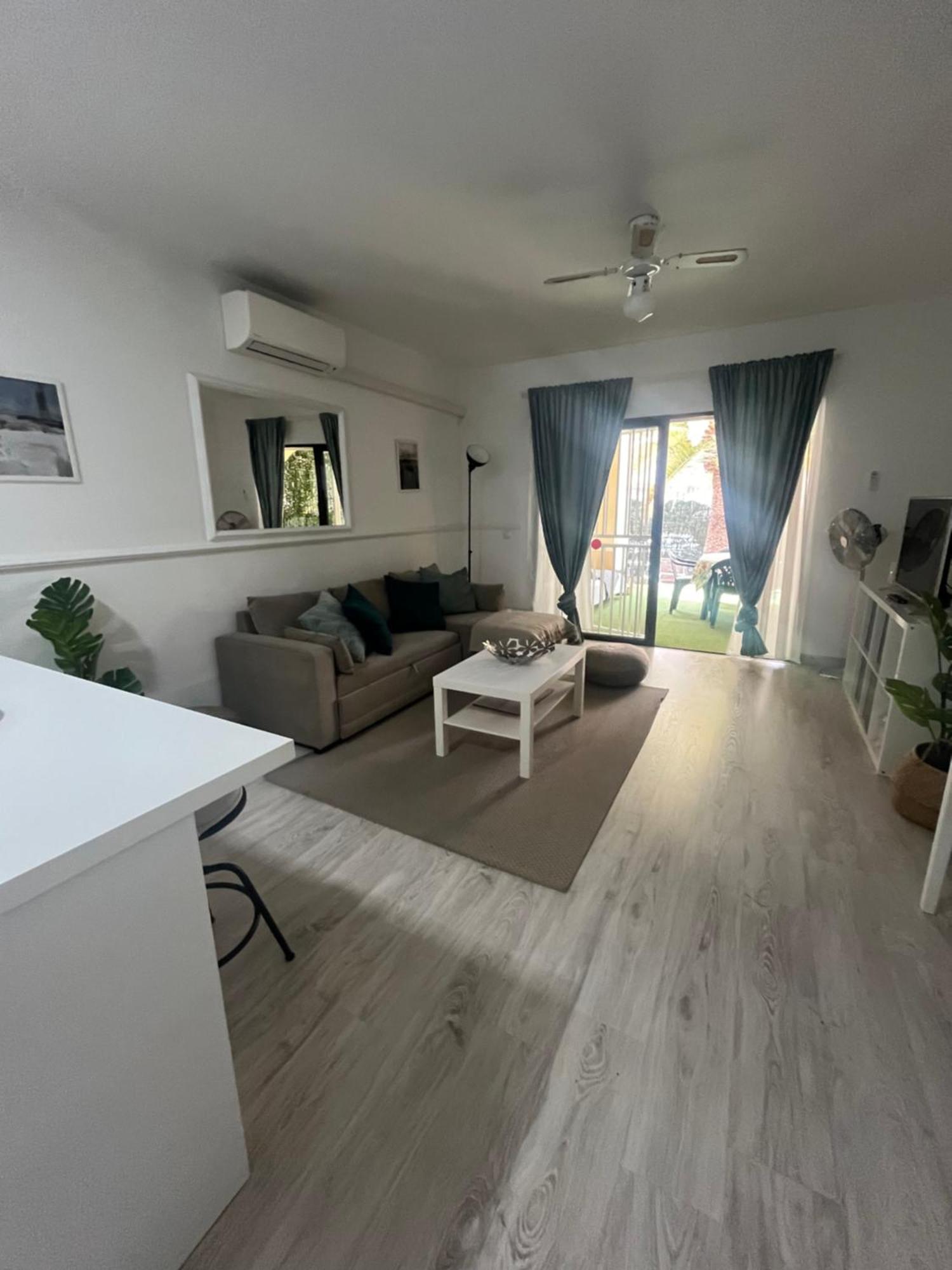 Apartment Super Y Amplio Apto Con Airco, Planta Baja En Mareverde