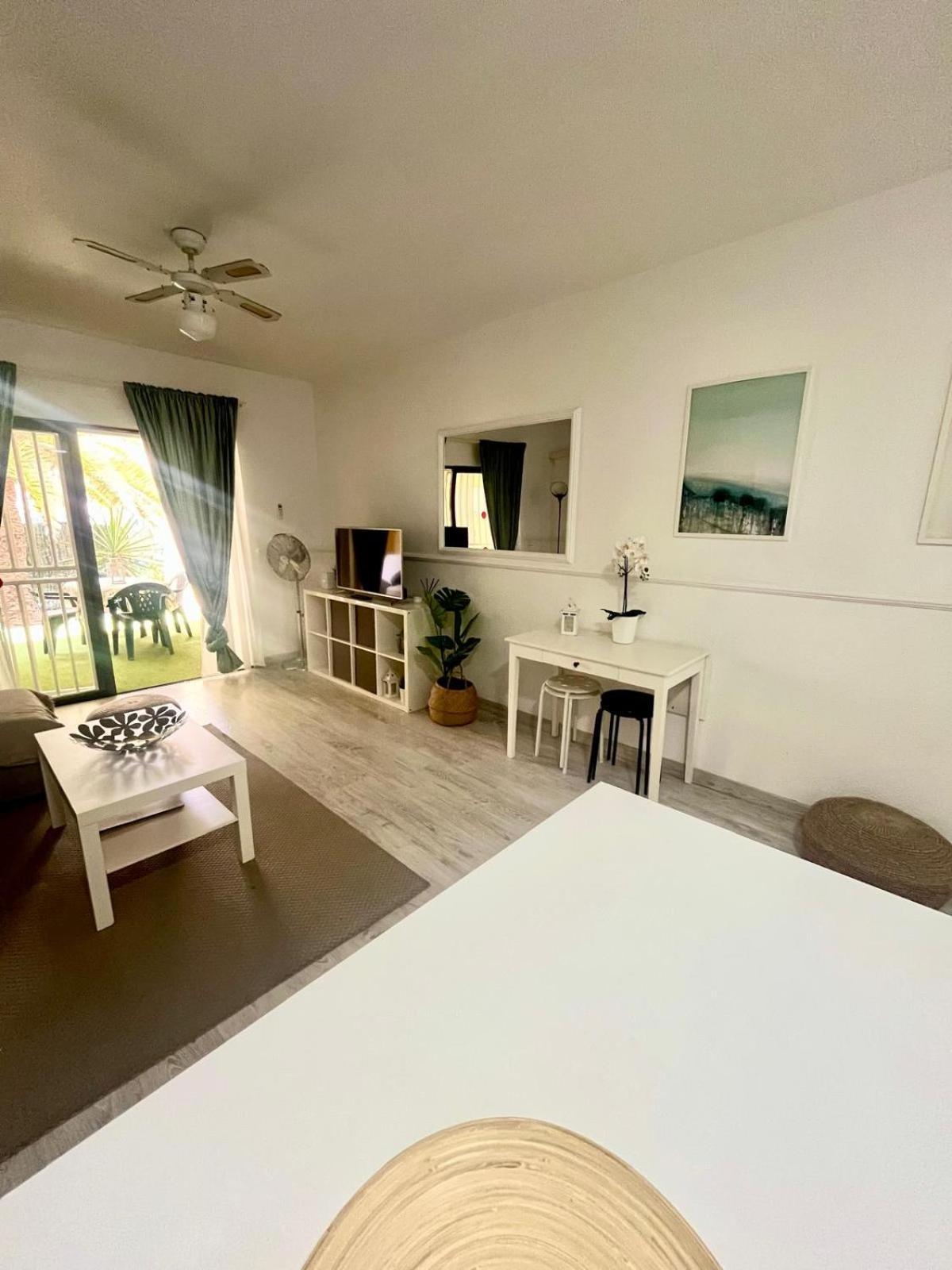 Super Y Amplio Apto Con Airco, Planta Baja En Mareverde Apartment Costa Adeje (Tenerife)