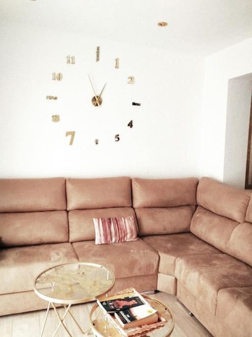 Center Wifi Parking Free Apartment