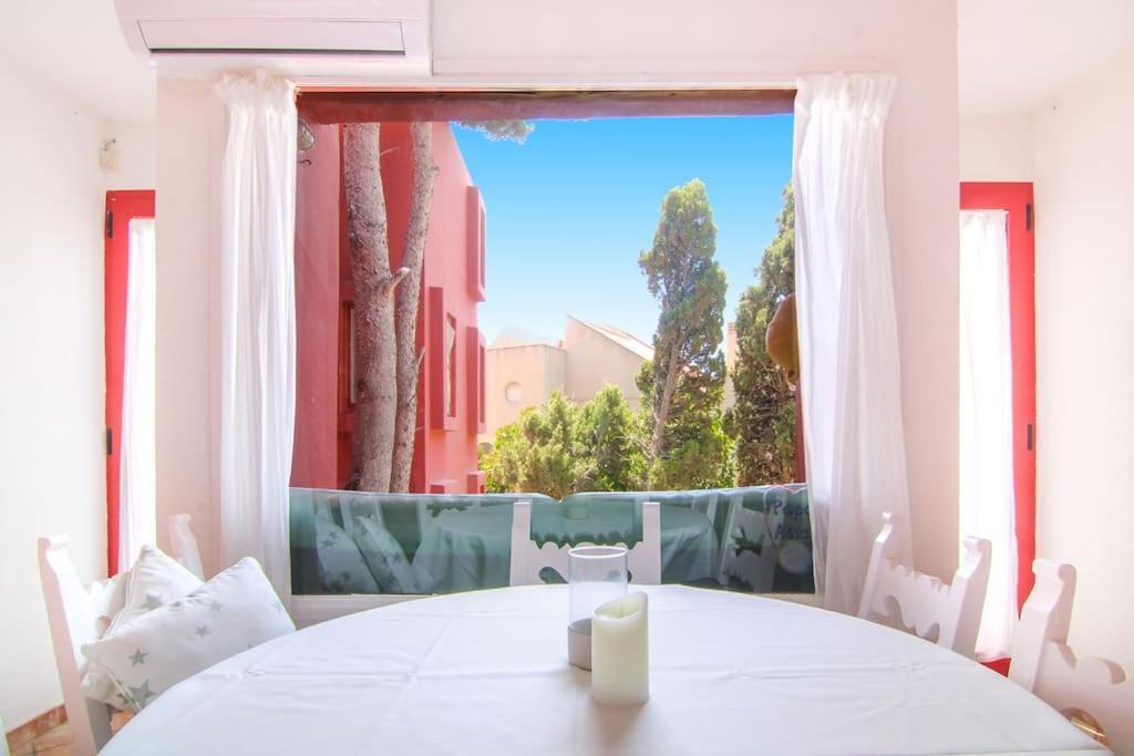 Apartamento With Communal Pool Muralla Roja 0505