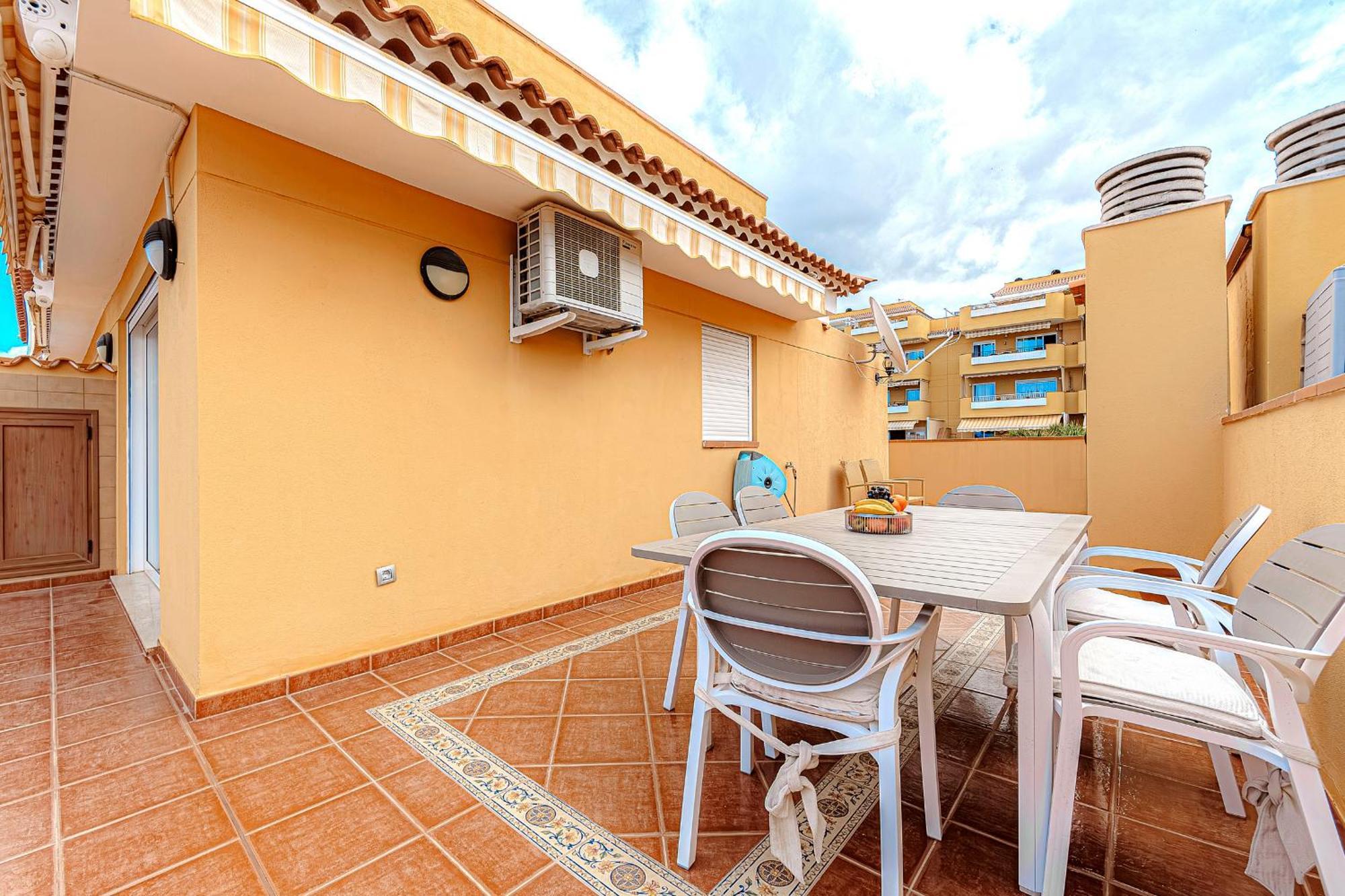 Residencia Playa La Arena Puerto de Santiago (Tenerife)
