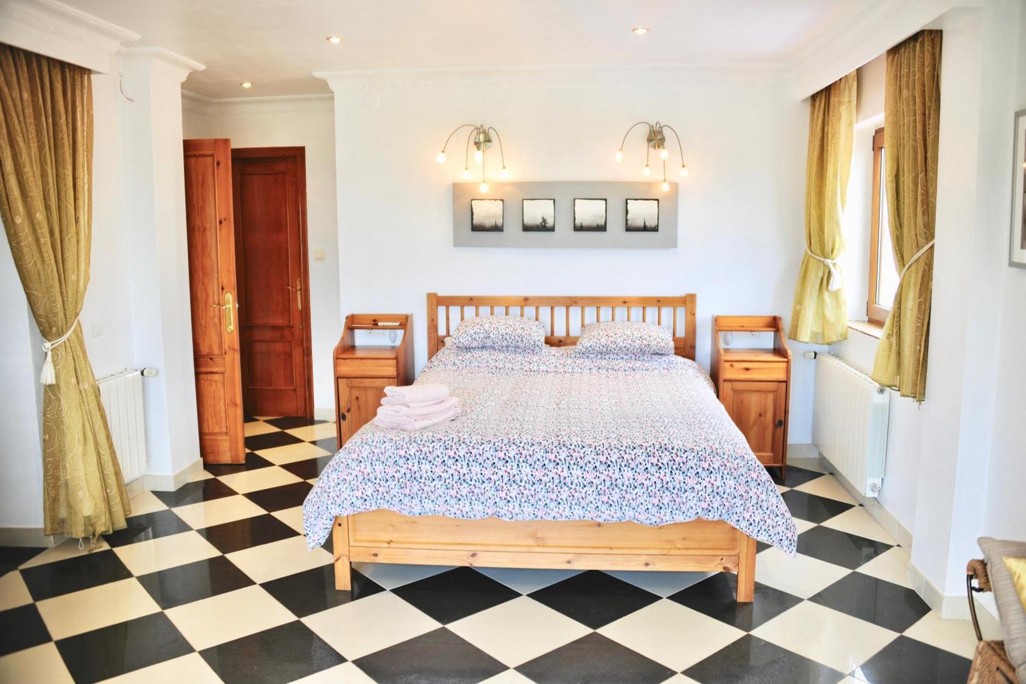Casa Jane Large 7 Bed With Private Pool And Tennis Court Villa *
