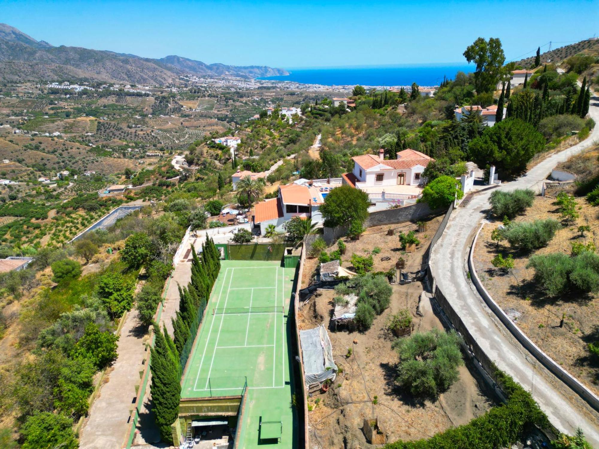 Casa Jane Large 7 Bed With Private Pool And Tennis Court Torrox