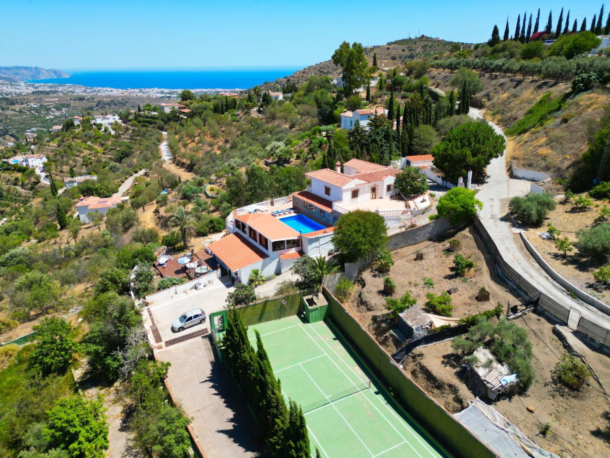 Casa Jane Large 7 Bed With Private Pool And Tennis Court Villa
