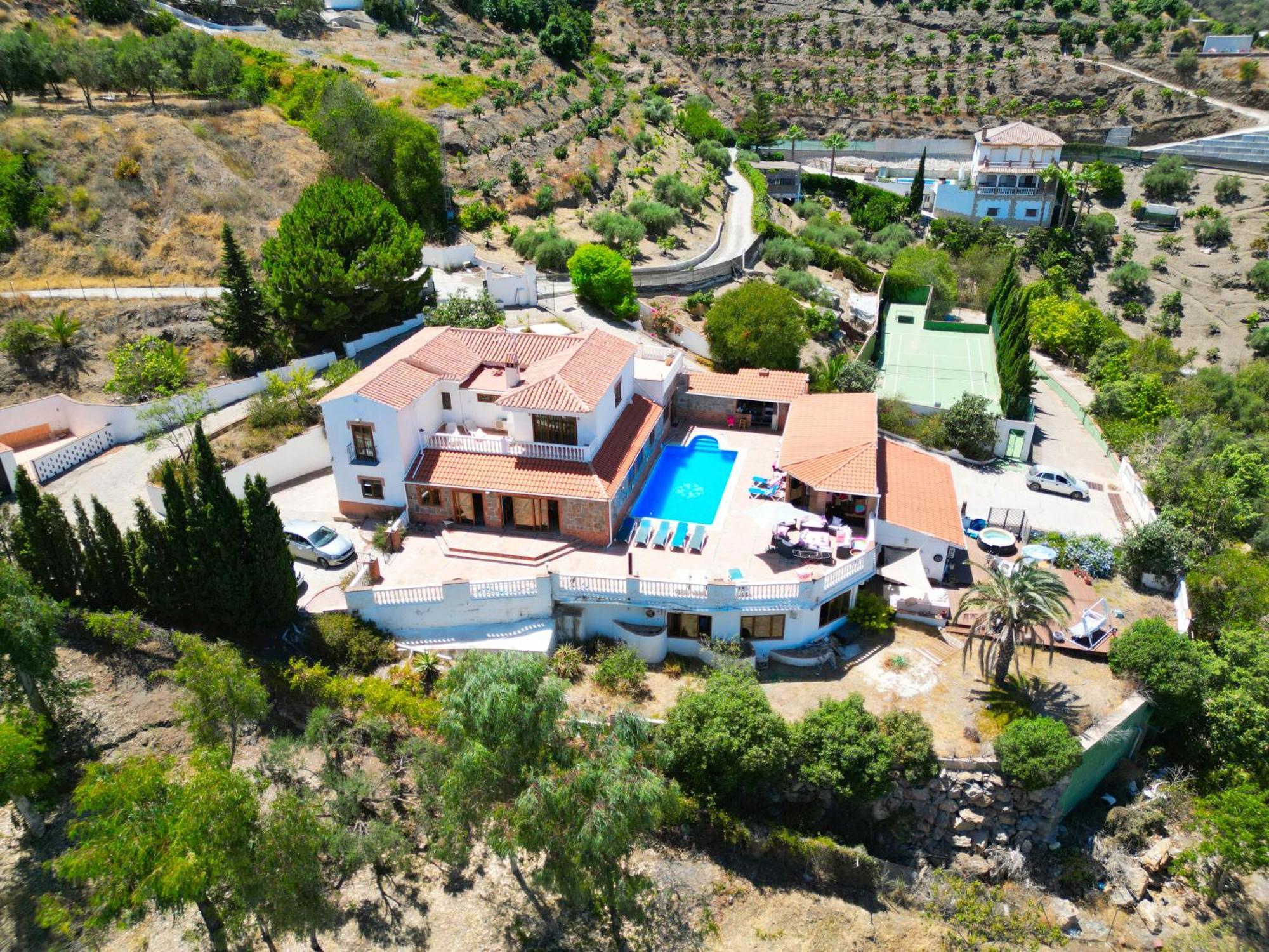 Villa Casa Jane Large 7 Bed With Private Pool And Tennis Court