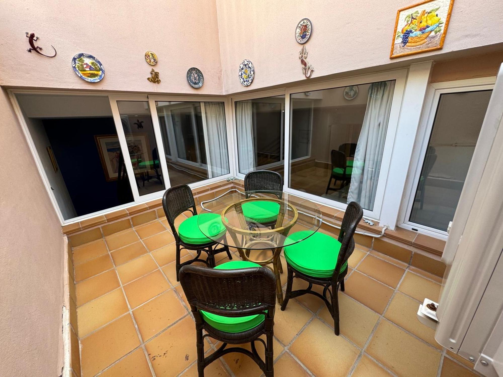Puerto Santiago: Luxury 5-bedroom With Pool And Disabled Access