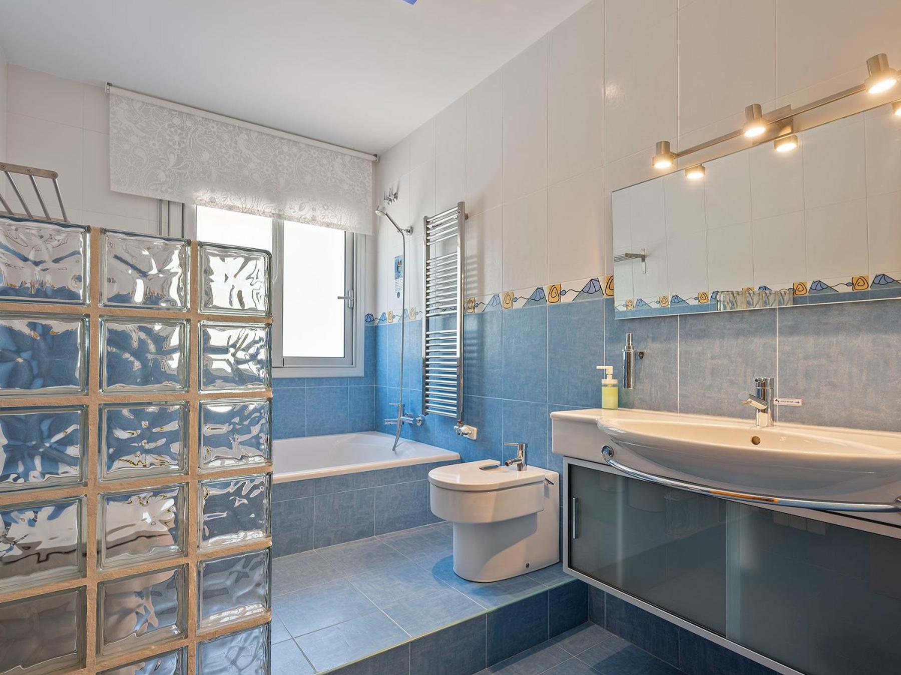 Arhat Sitges * Sant Pere De Ribes