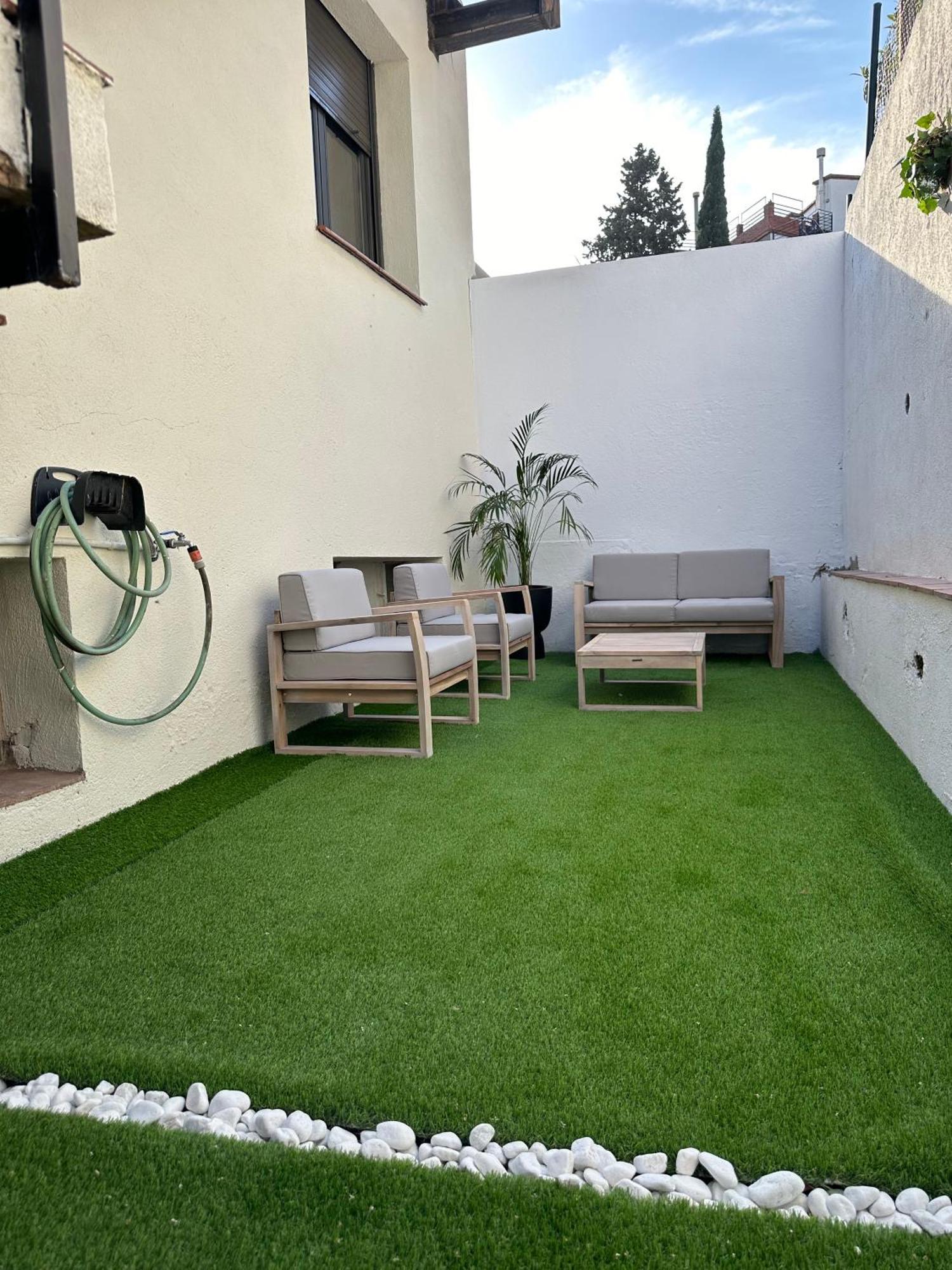 Acogedora Casa En El Papiol
