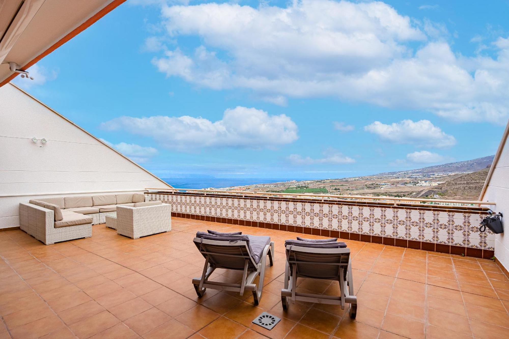 The Sunset - 2 Bedroom Apartment *