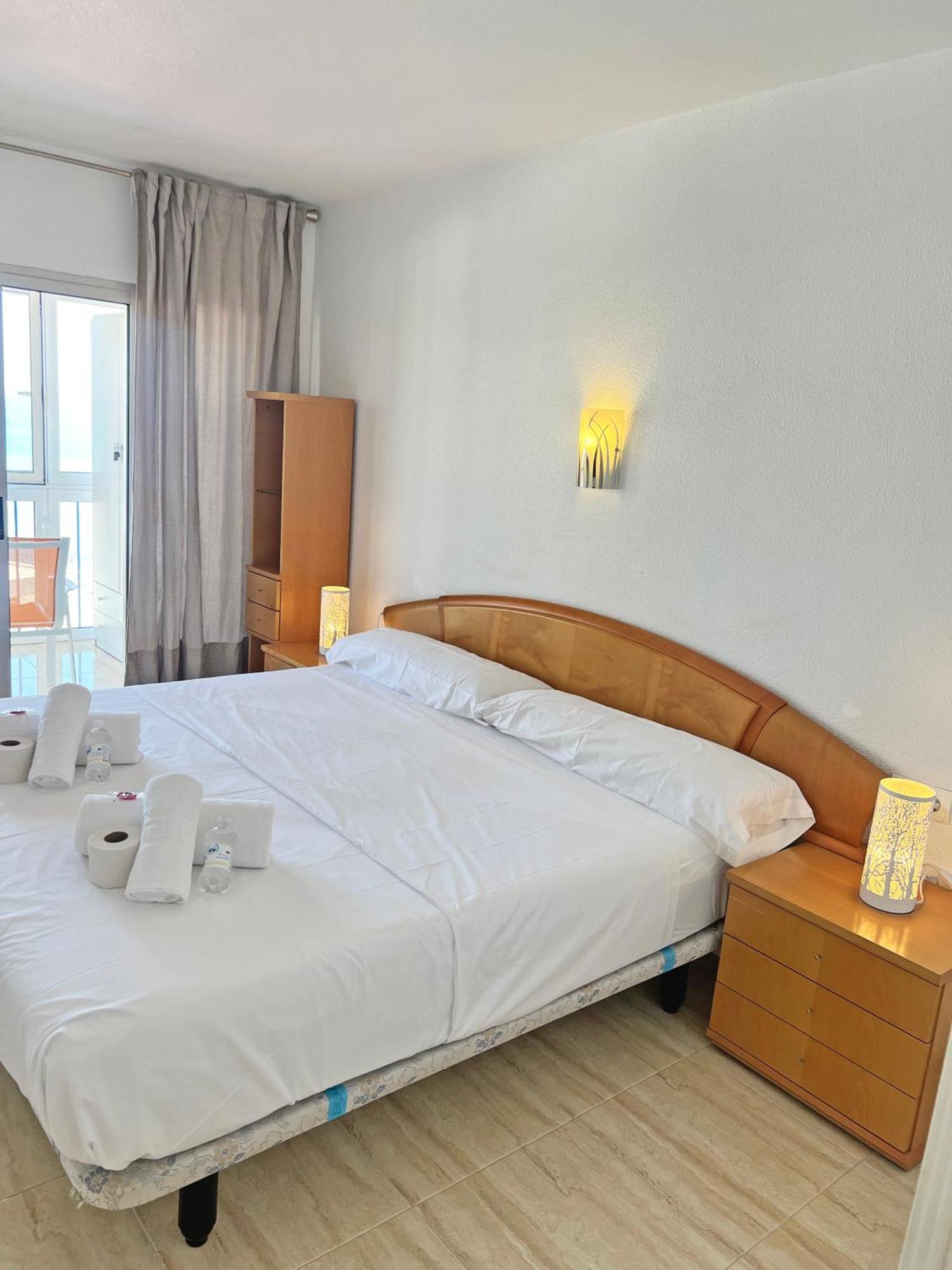 Apartamento 1ª Linea De Playa, Piscina, Parking, Ac