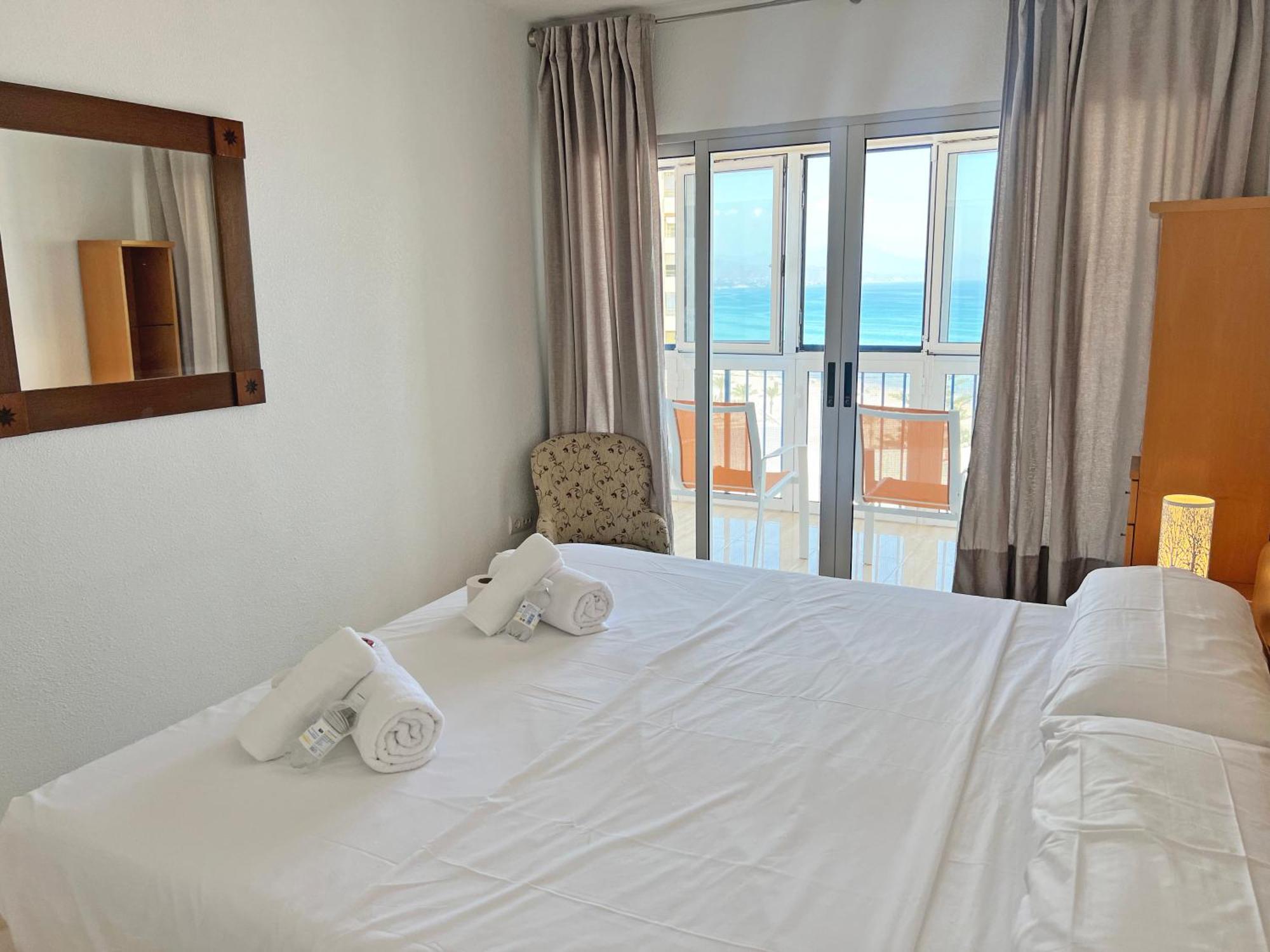 Apartamento 1ª Linea De Playa, Piscina, Parking, Ac *