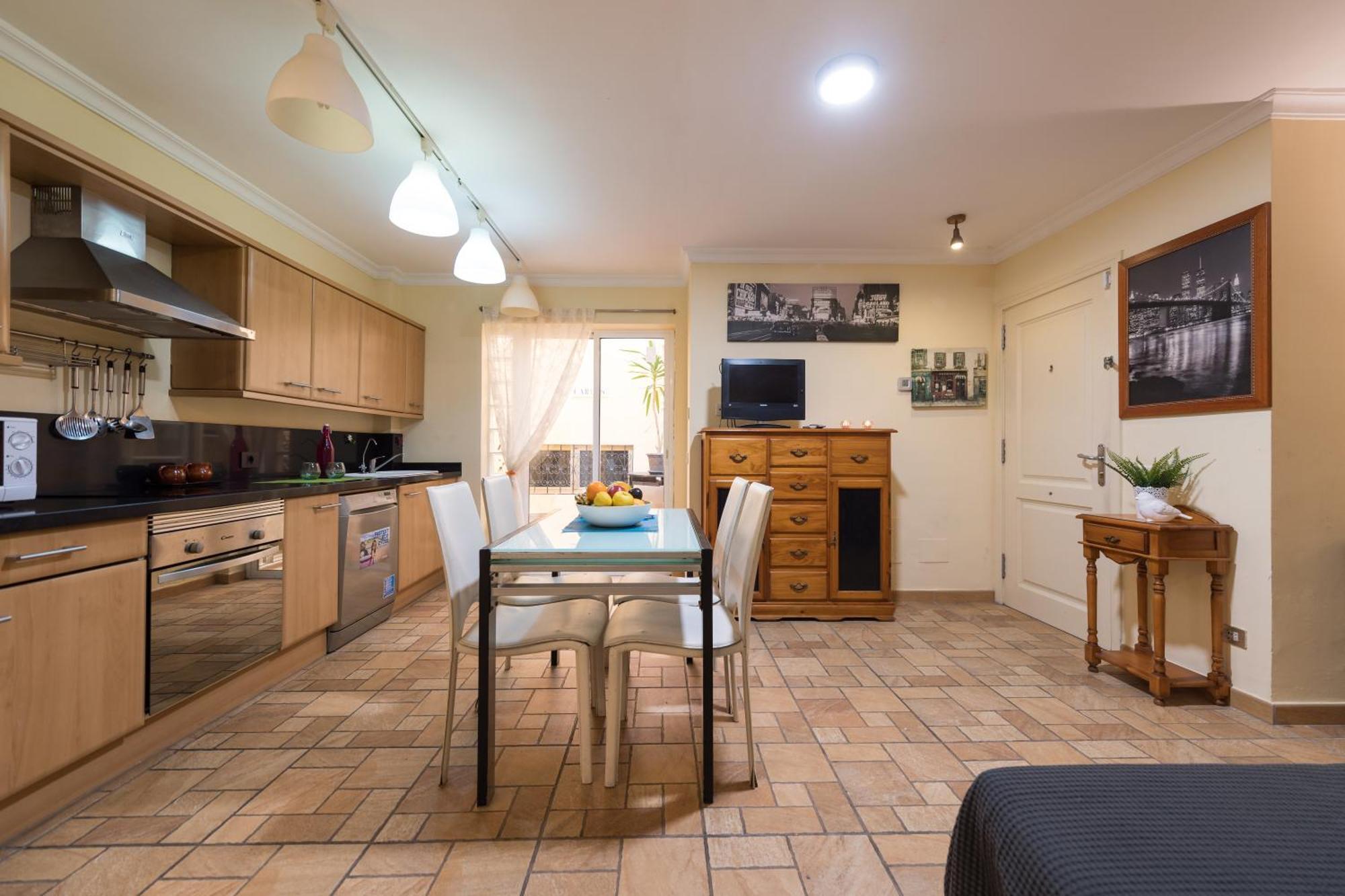 Apartamento Mcd Carlos Family House *